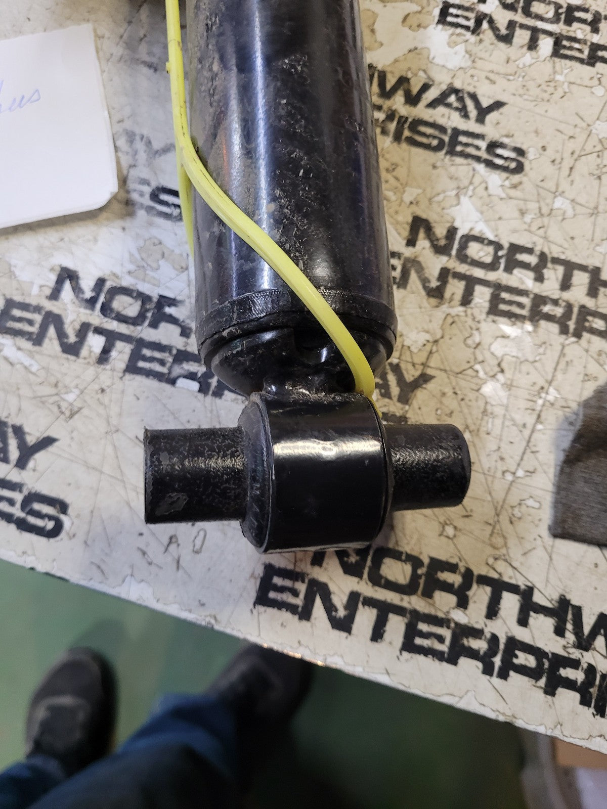 65504 Monroe Magnum Shock Absorber less hardware comes as shown