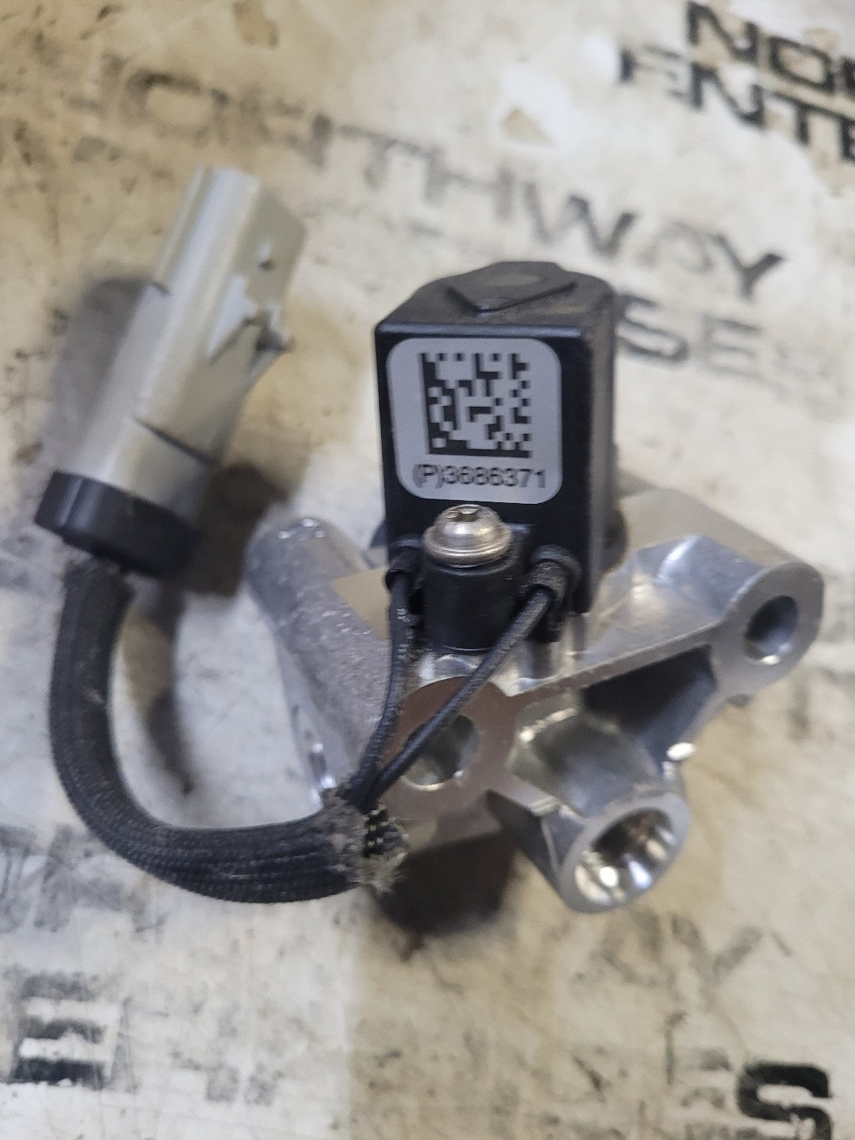 OEM NEW 3686371 GENUINE  CUMMINS ISX15 VALVE SOLENOID