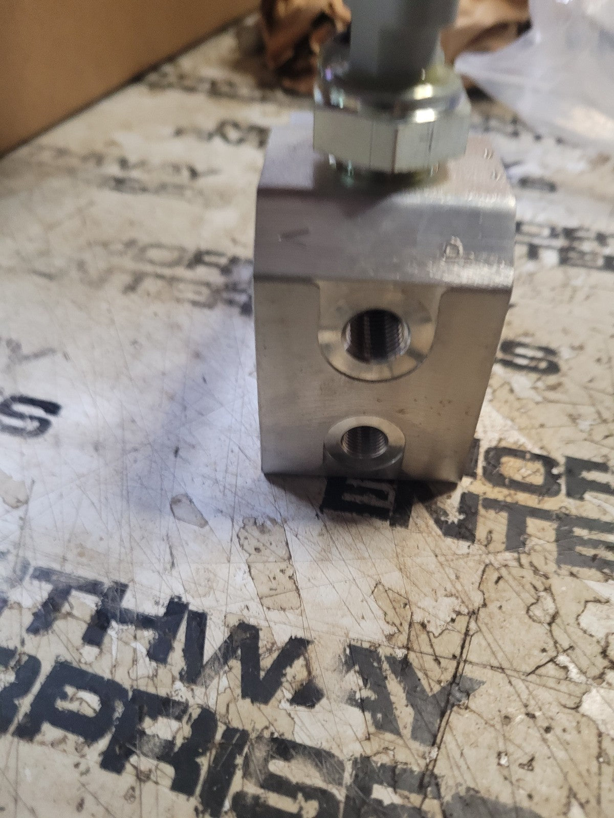 5308313 Cummins OEM ISX Fluid Doser Shutoff Hydraulic Solenoid Valve Block Part