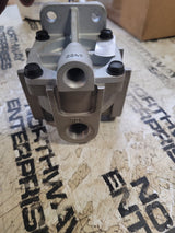 Haldex KN28520 Air Brake Relay Valve 1/2" Supply/Delivery Port, 1/4" Contol