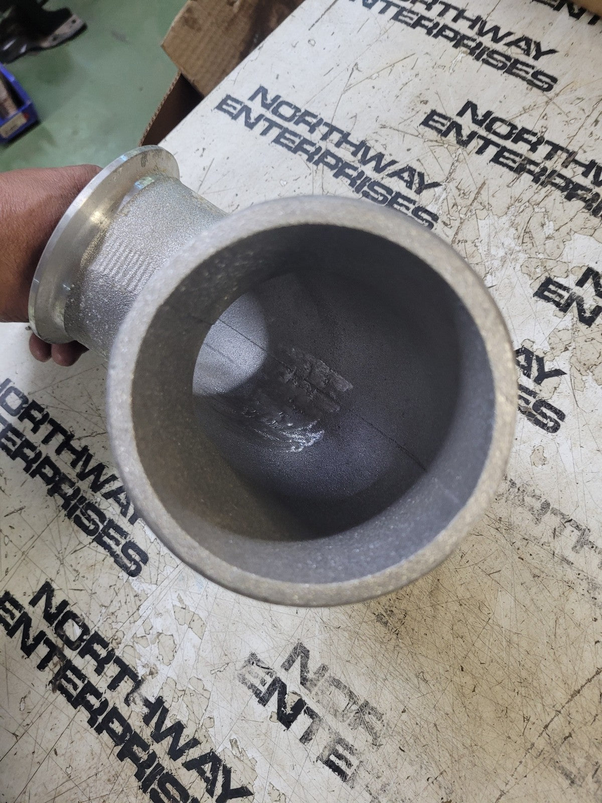 Turbo Elbow Flange Clamp 3682674 for ISX T6 Exhaust ISX Borg Warner S400 Cummins