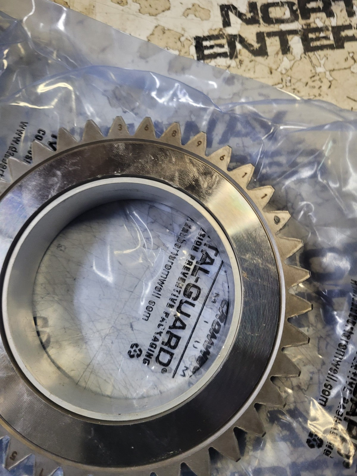 NEW 3689611  2004-2007 Cummins ISX Diesel Engine Idler Gear OEM