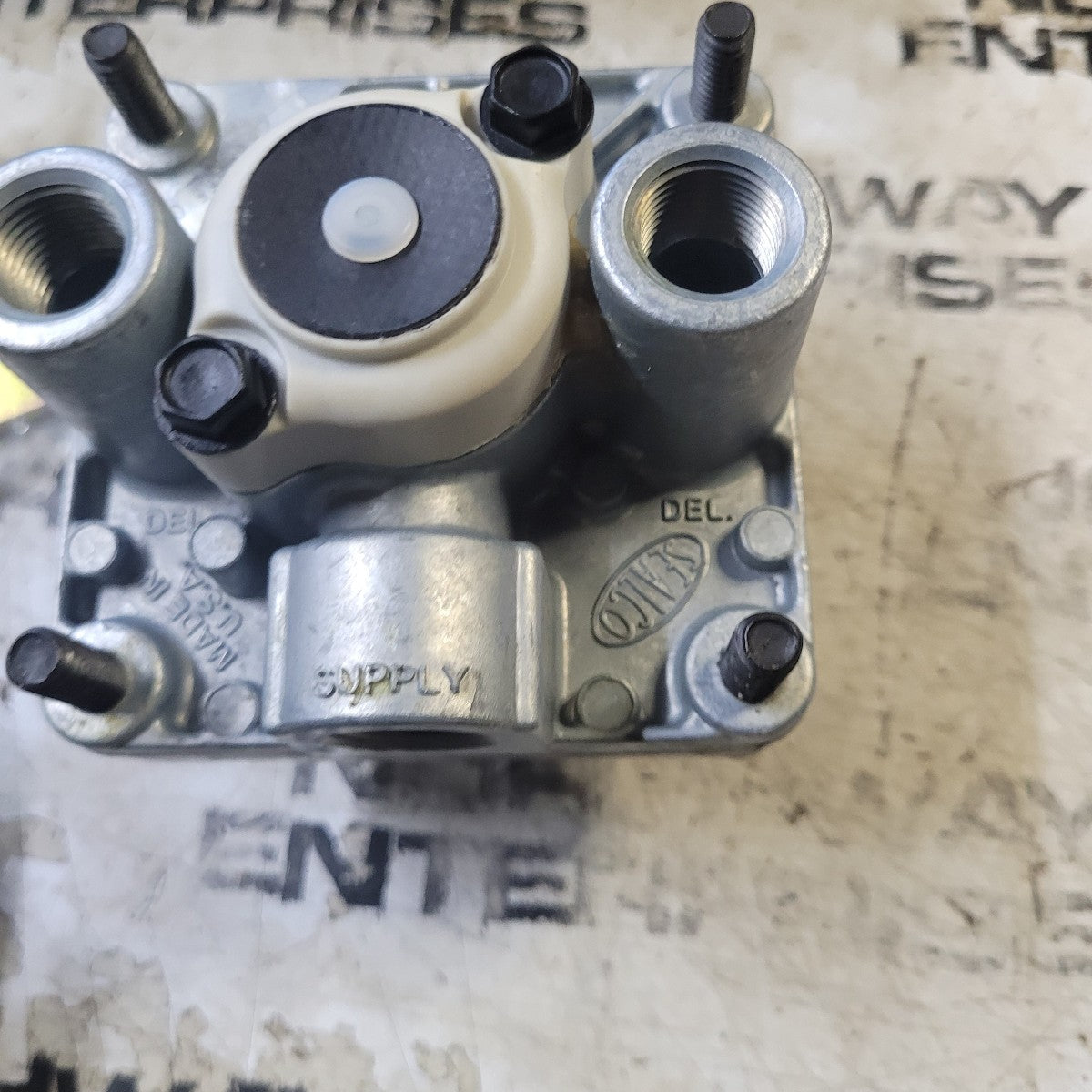 Sealco 110365 2-Port Service Relay Valve, 1.5 PSI Crack Pressure ...