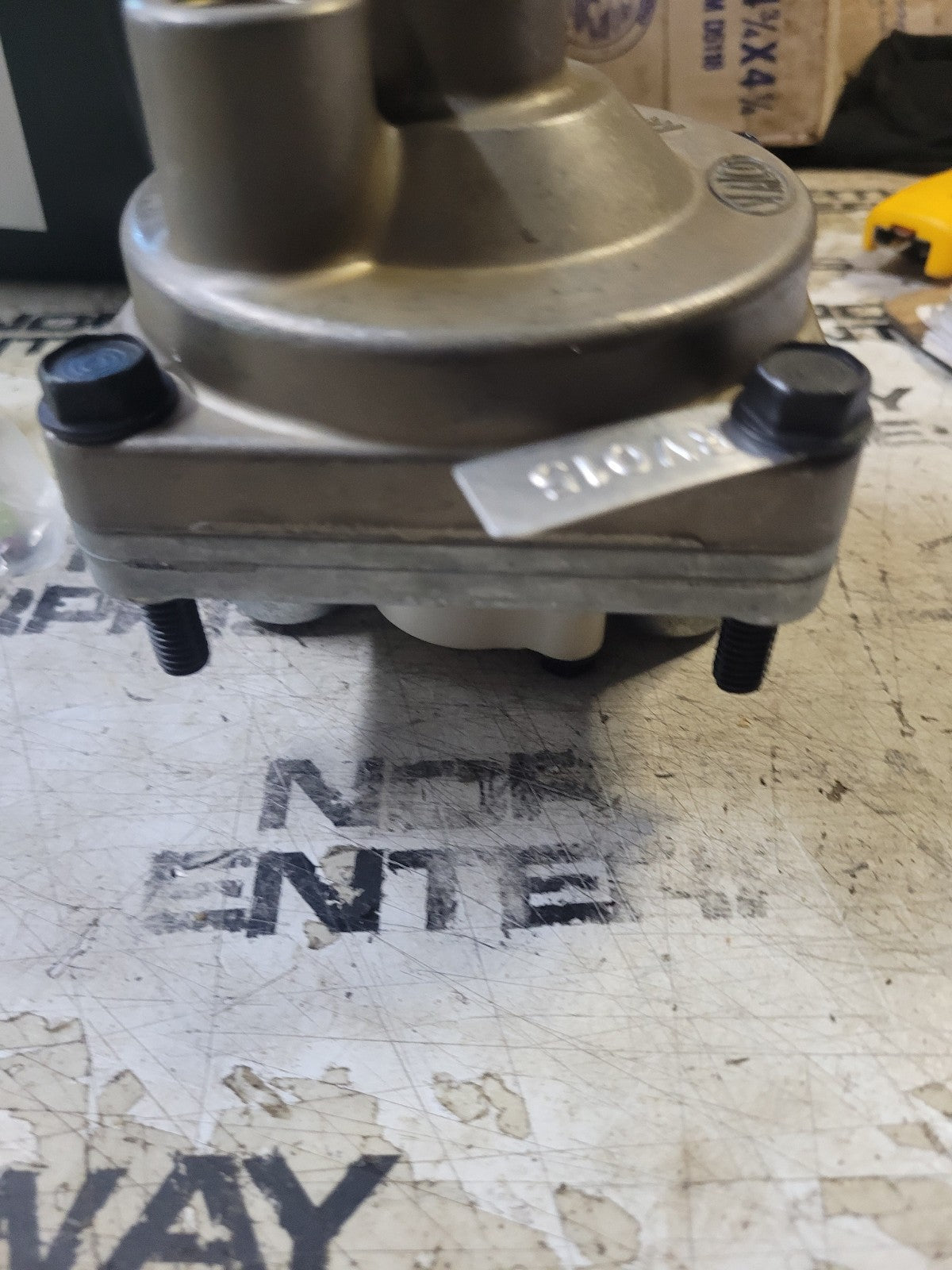 Sealco 110365 2-Port Service Relay Valve, 1.5 PSI Crack Pressure