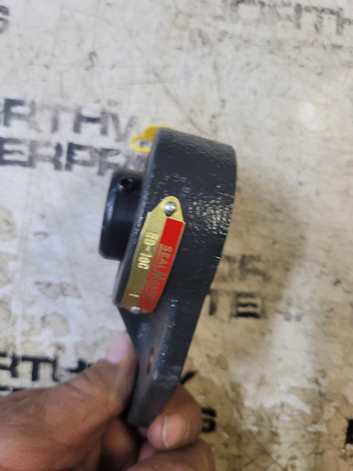 SealMaster Gold Line 1" Bore Flange Mount 3 Bolt Std Duty Set Screw FB-16C