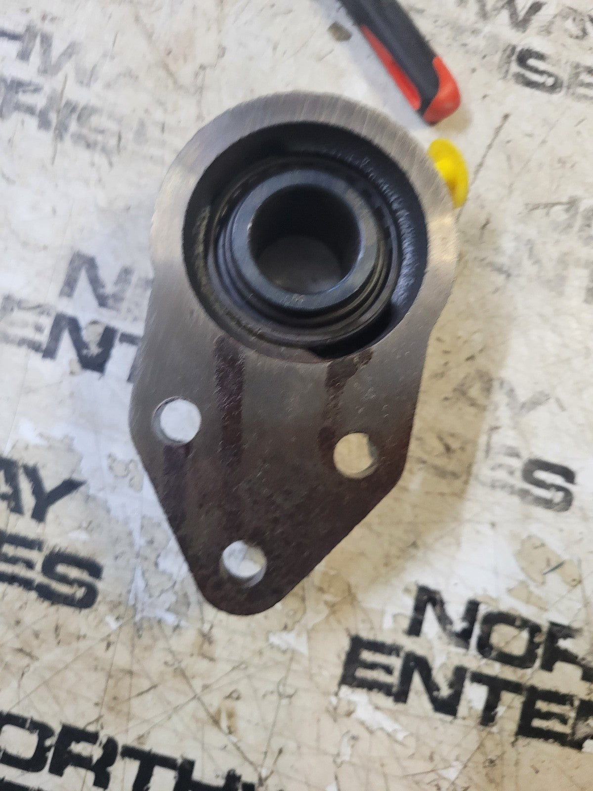 SealMaster Gold Line 1" Bore Flange Mount 3 Bolt Std Duty Set Screw FB-16C