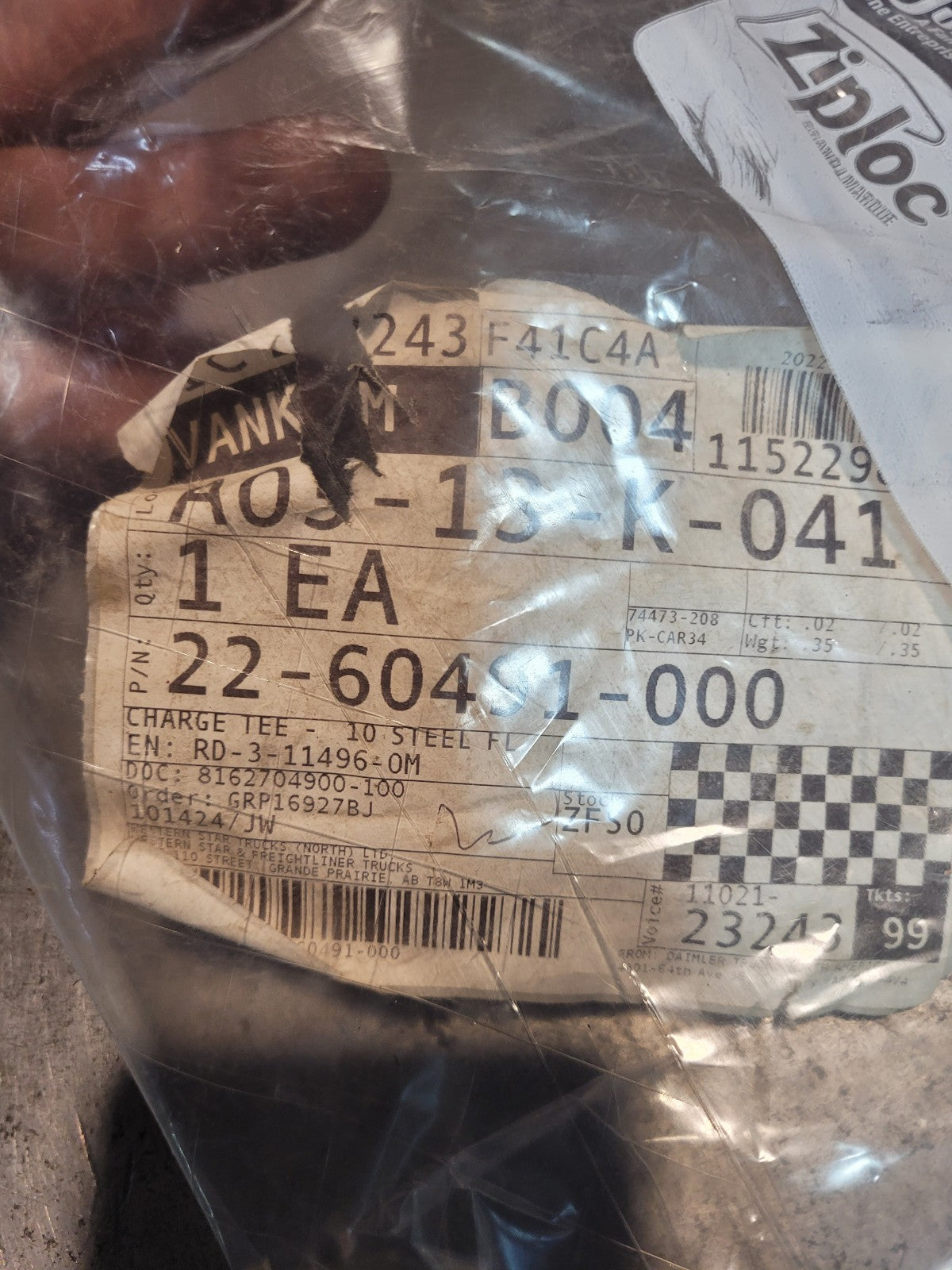 22-60491-000 FREIGHTLINER CHARGE TEE #10