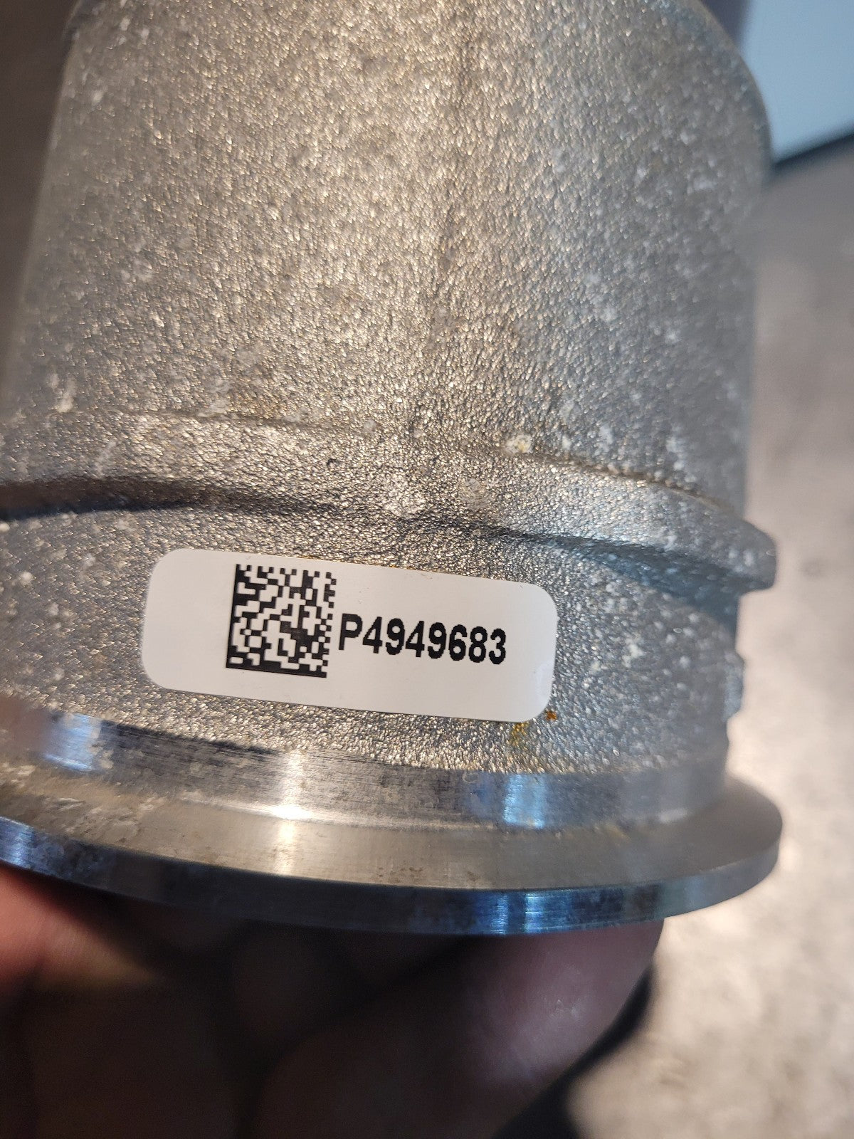 OEM GENUINE CUMMINS 4949683 Adapter