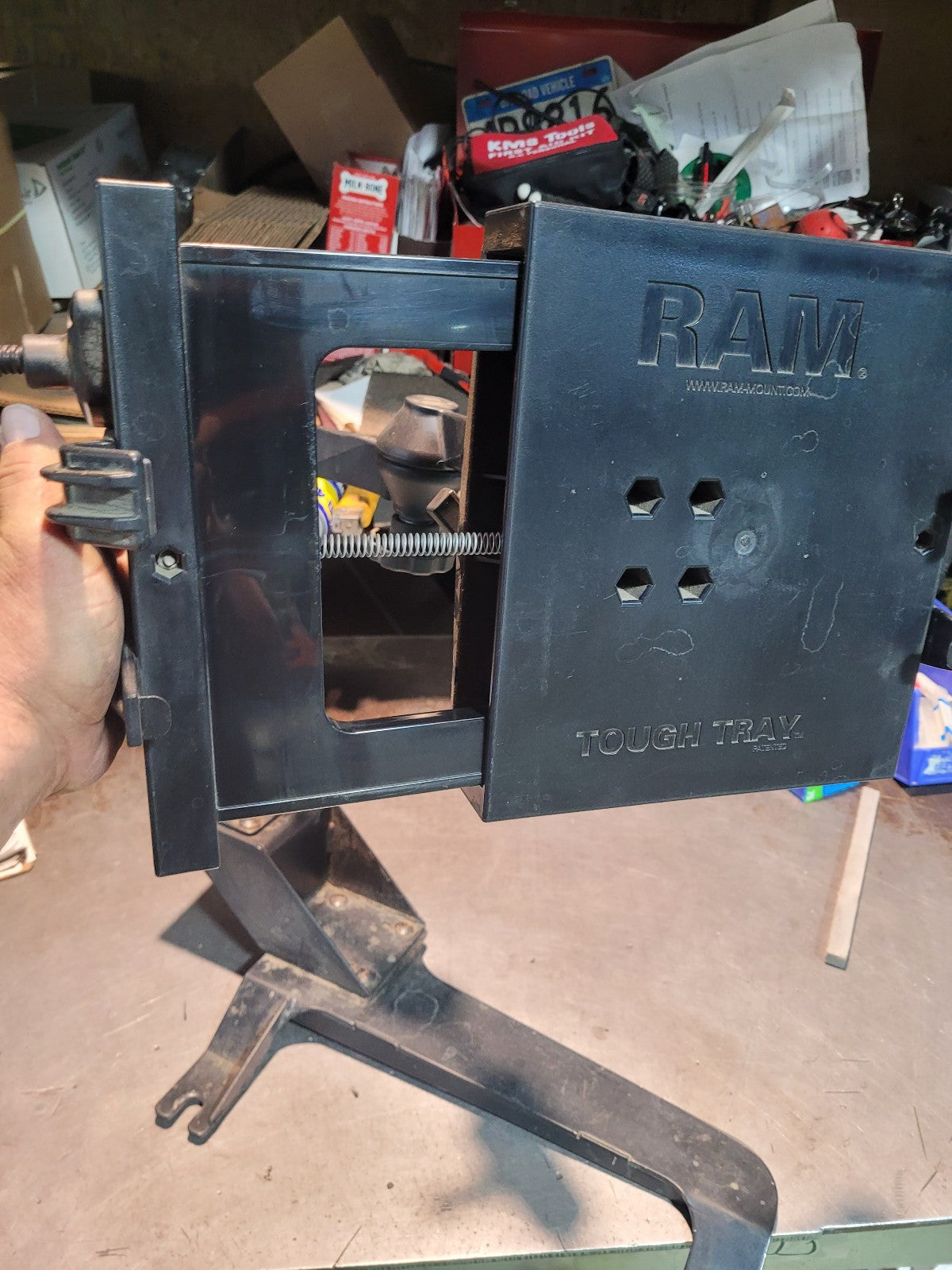 RAM MOUNT, LAPTOP MOUNT FOR 2001-2007 CLASSIC SILVERADO SIERRA