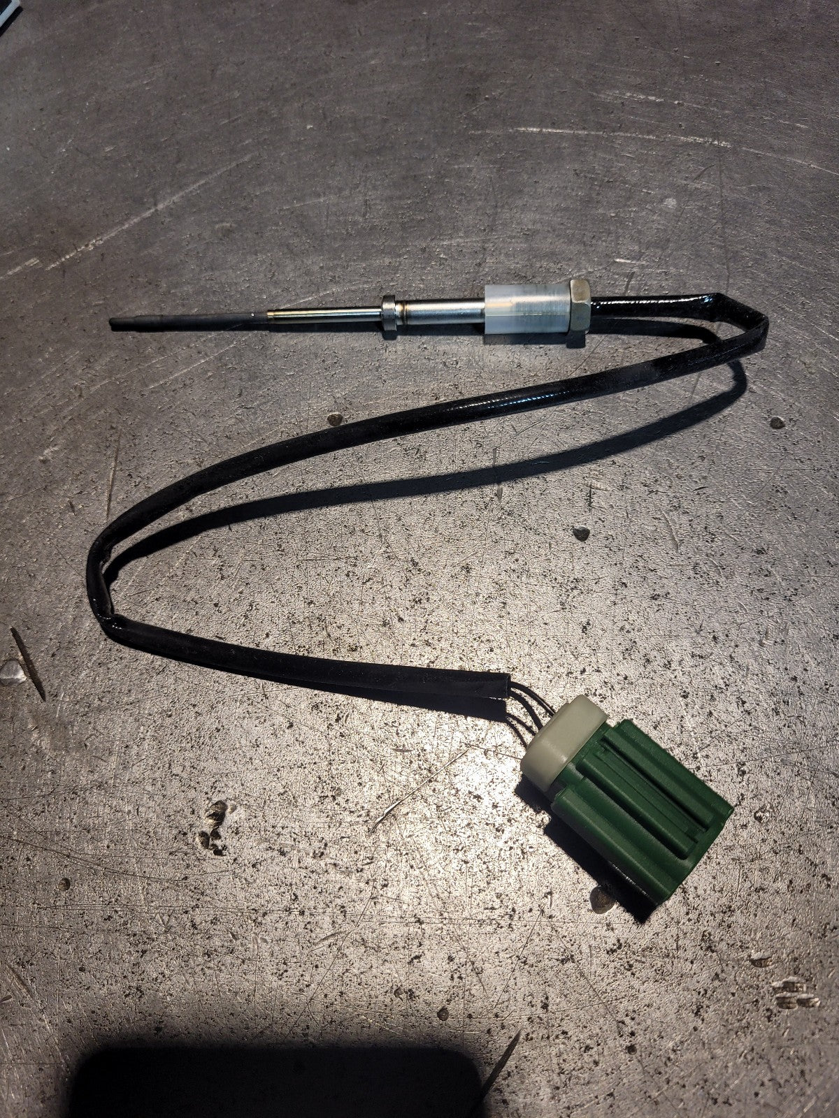 NEW OEM GENUINE CUMMINS 2897539 DPF TEMPERATURE SENSOR