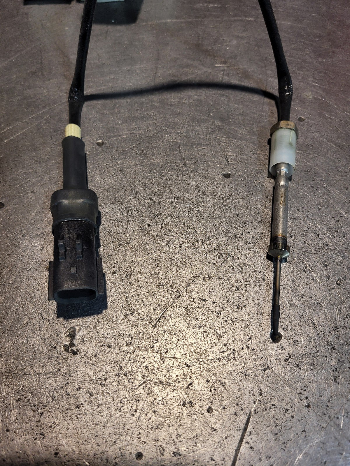 NEW OEM GENUINE CUMMINS 4902912 exhaust gas temperature sensor