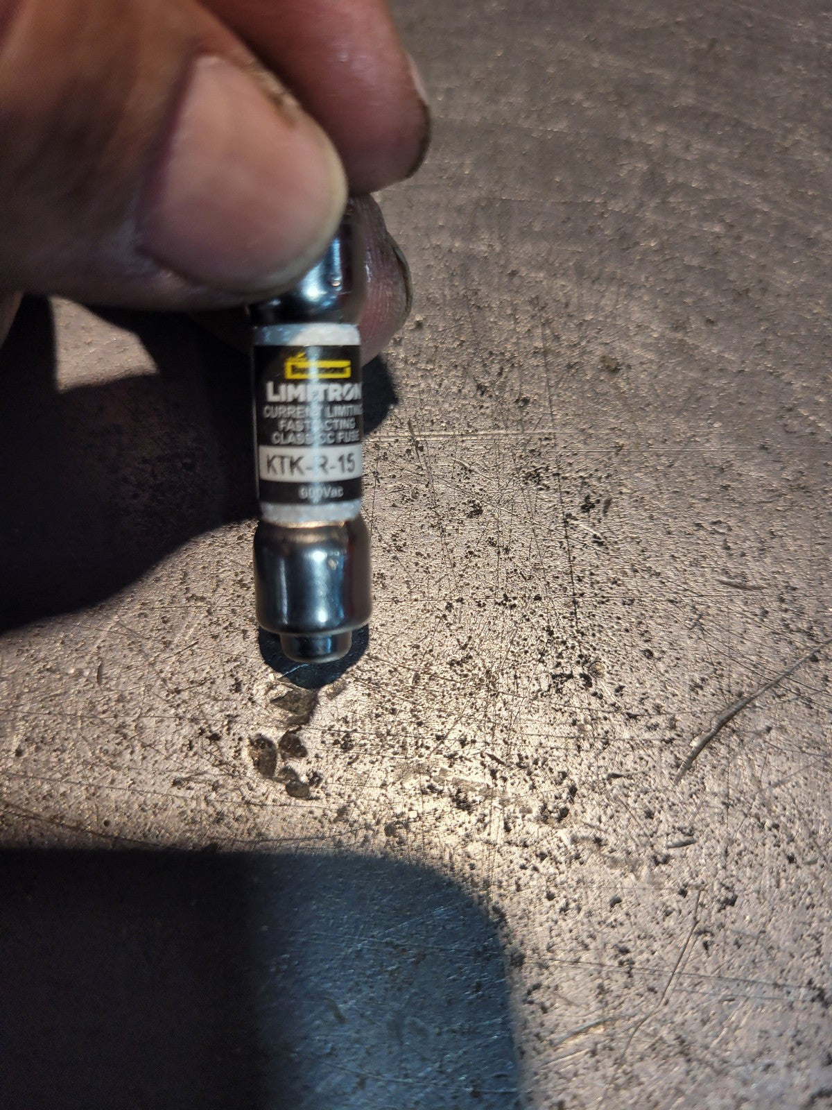 1 BAG OF 37PC  KTK-R-15 600Vac Fuses Fast Acting Fuse