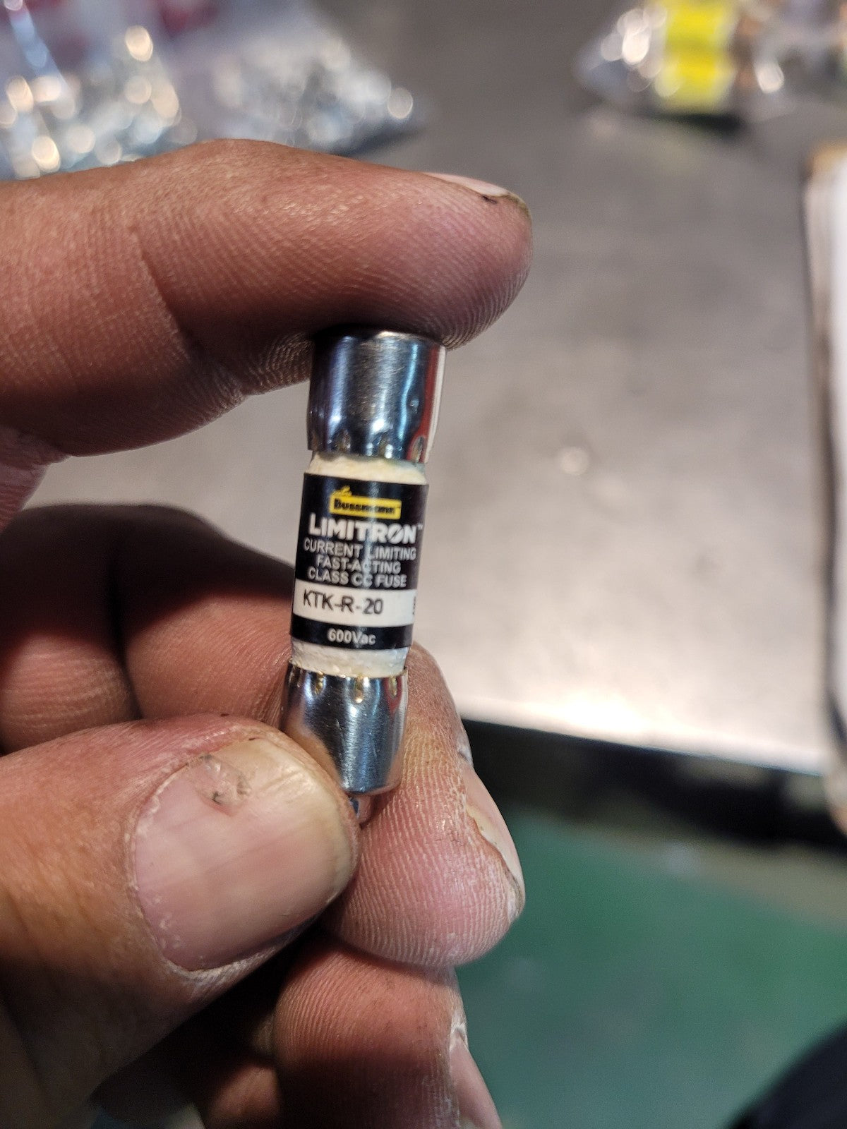 1 BAG OF 23pc KTK-R-20 bussmann  ( 20 Amp ) 20A 600Vac Fuse