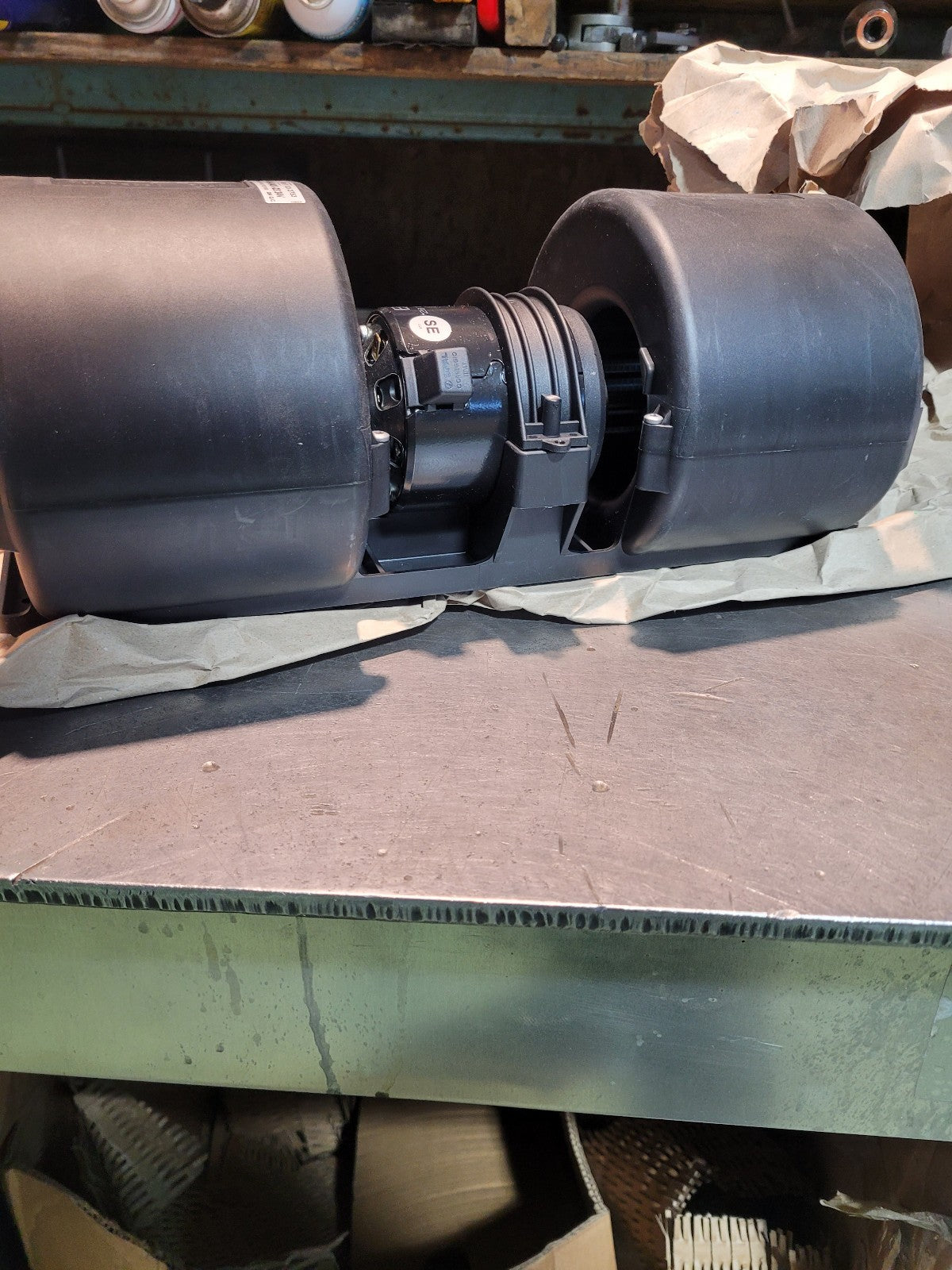New OEM VOLVO VOE11006834 11006834 BLOWER MOTOR ASSEMBLY