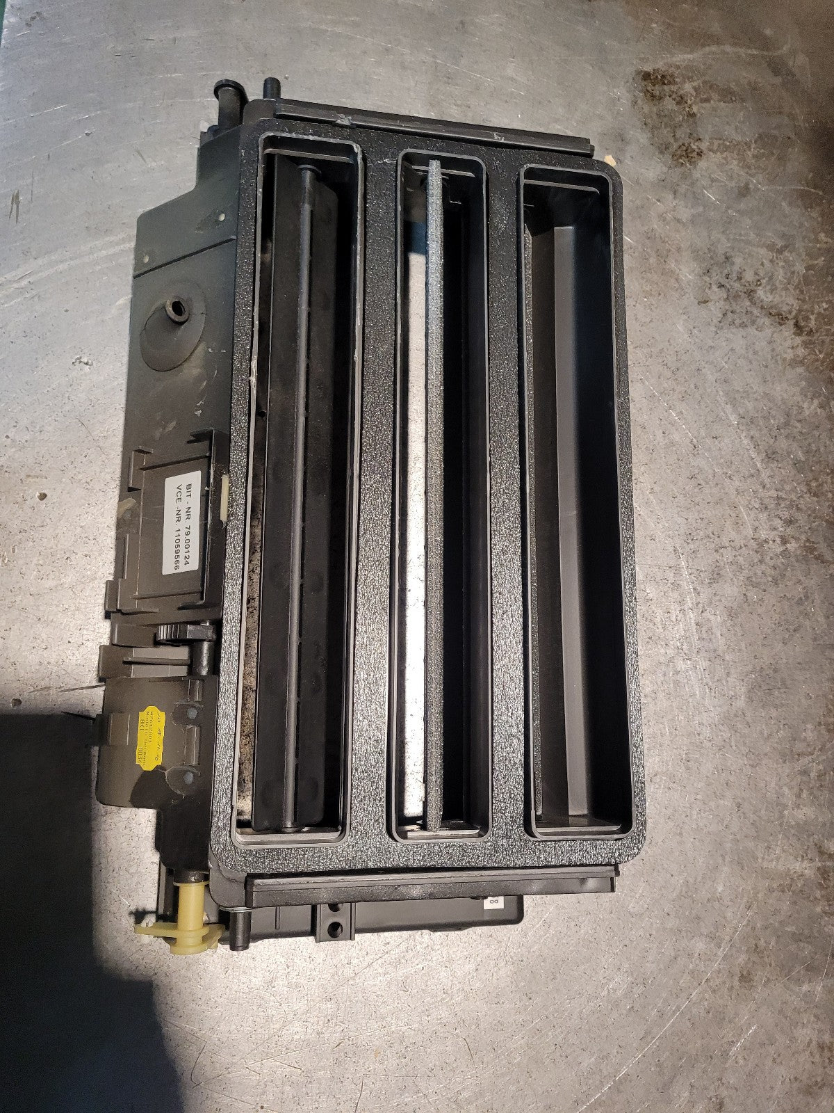 New OEM VOLVO VOE11059566 11059566 SHUTTER