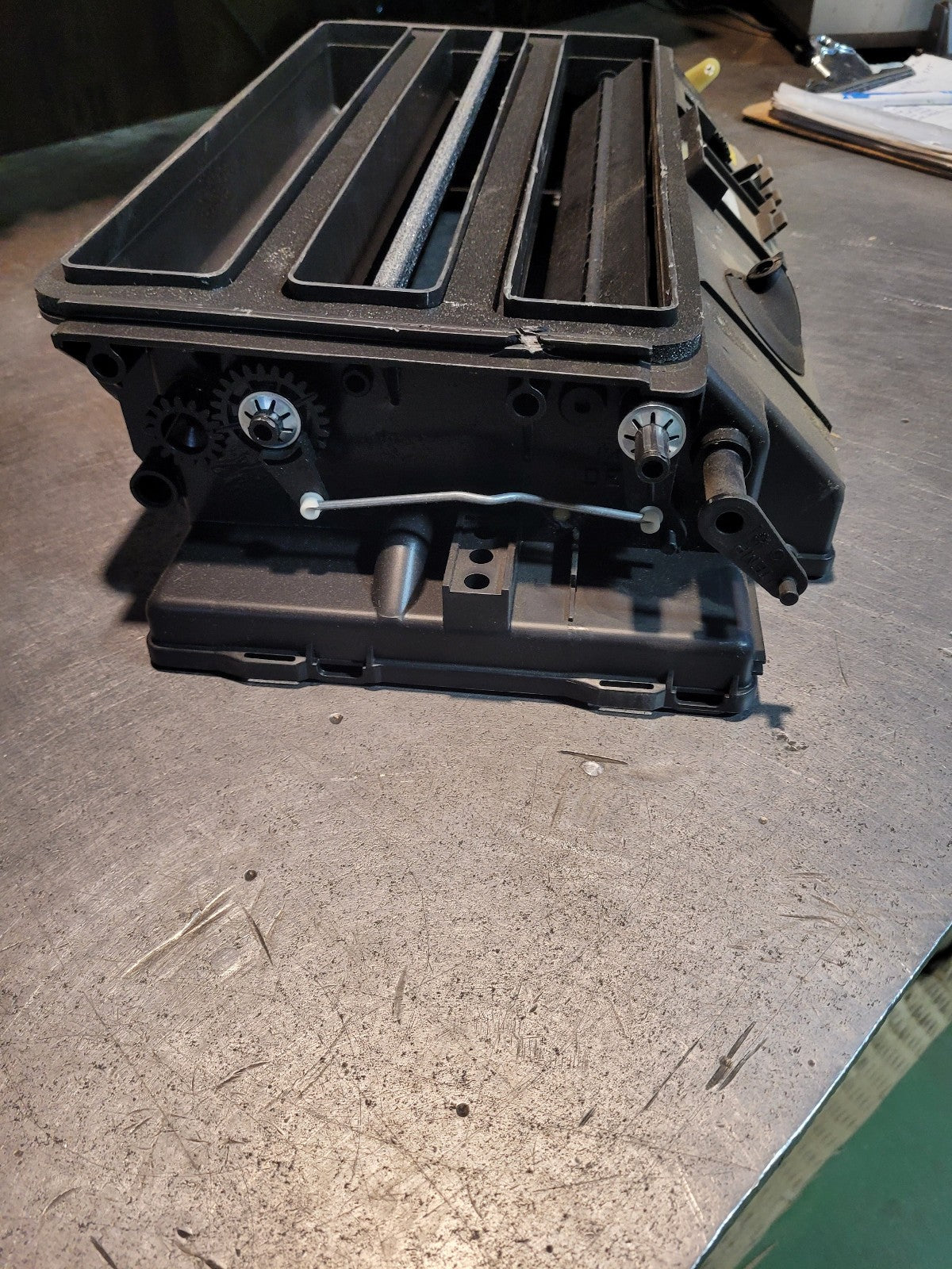 New OEM VOLVO VOE11059566 11059566 SHUTTER