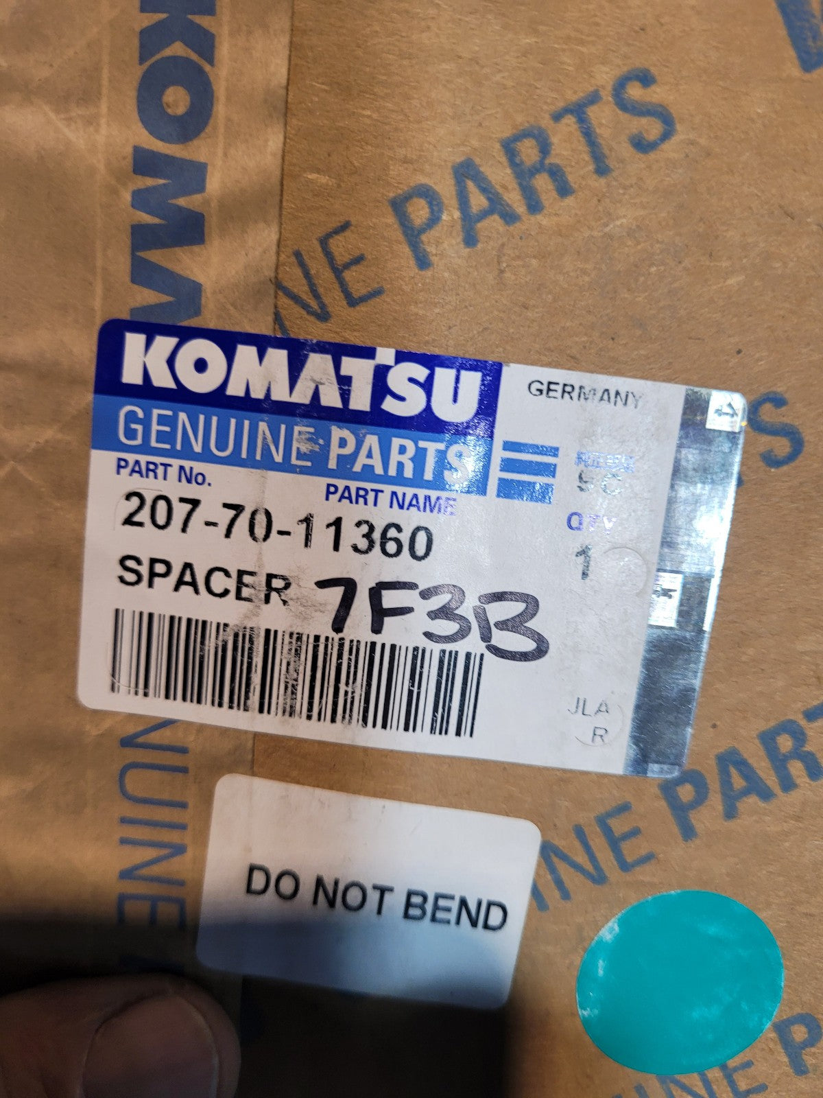 New GENUINE KOMATSU 207-70-11360 SPACER ARM CYL