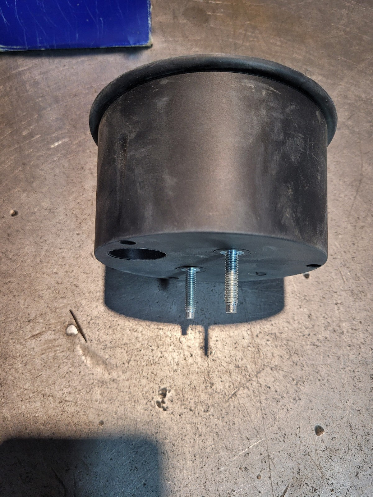 New GENUINE VOLVO VOE11112604 11112604 POSITION LAMP (NO LENS)