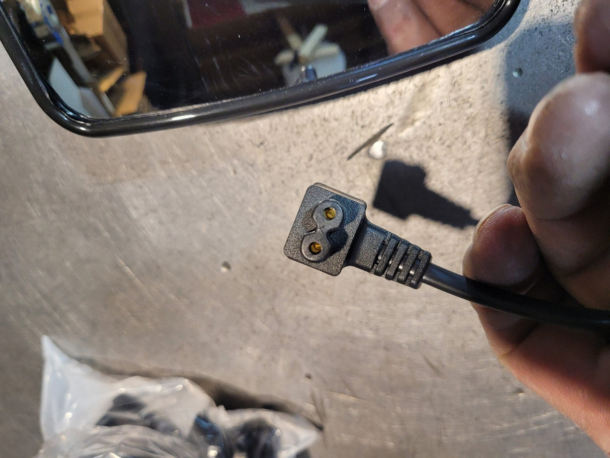 New GENUINE VOLVO VOE11121365 11121365 MIRROR