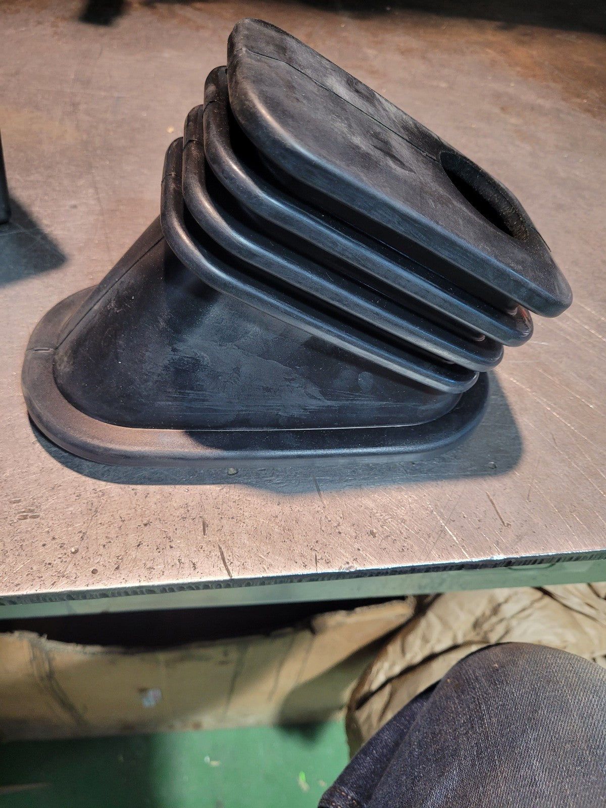 FREIGHTLINER Frontwall Steering Shaft Boot 14-18687-002