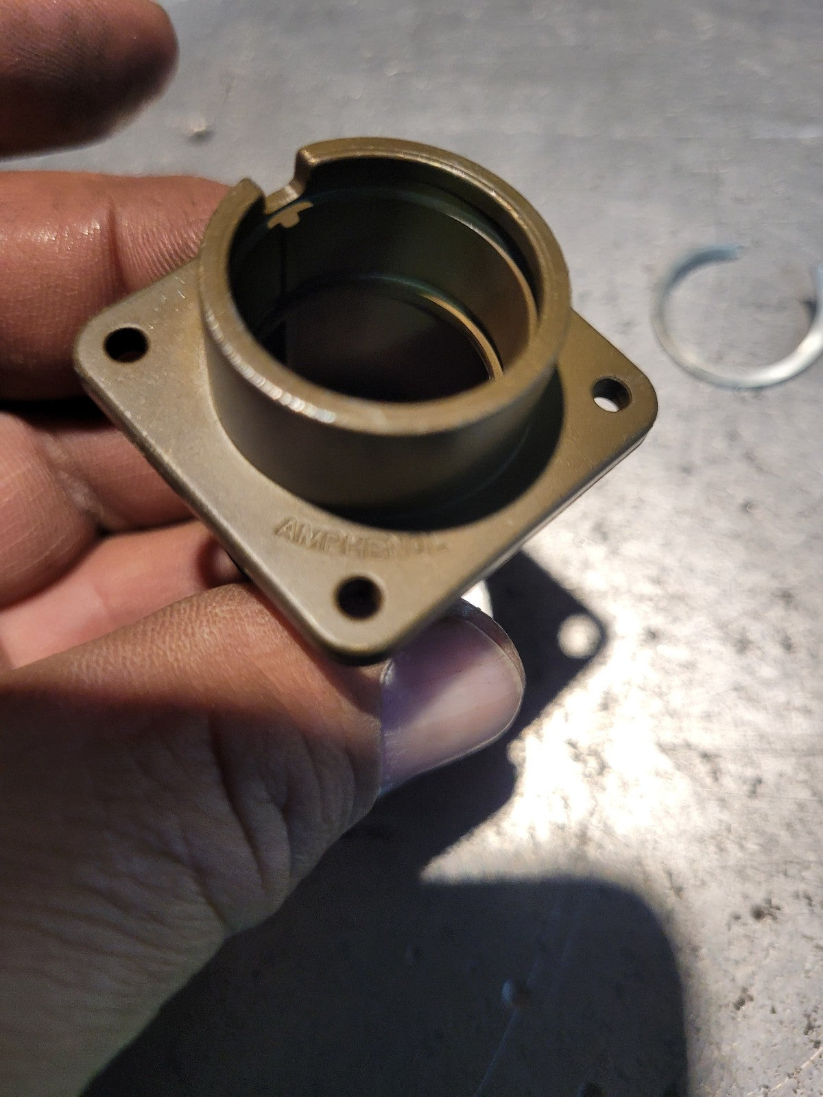 Amphenol 97-3102A-18 U10-821650-000 Connector