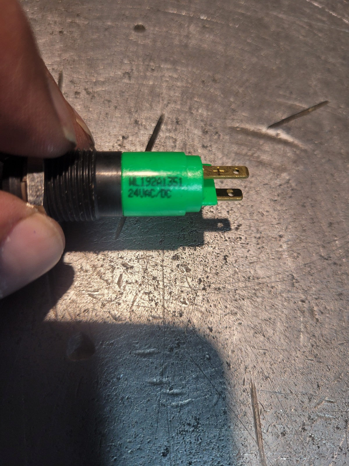 1 BAG OF 179PC - WL192A1351 WL-192A1351 LED IND 14mm Green 24V INDICATOR