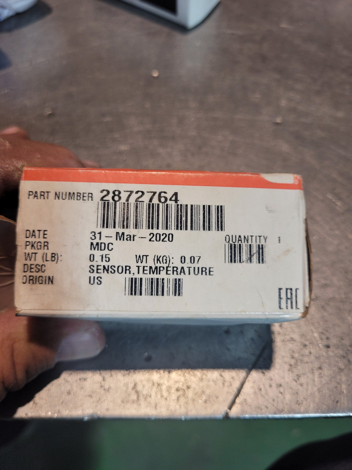 NEW GENUINE/ OEM 2872764 COOLANT TEMPERATURE SENSOR for CUMMINS ENGINE