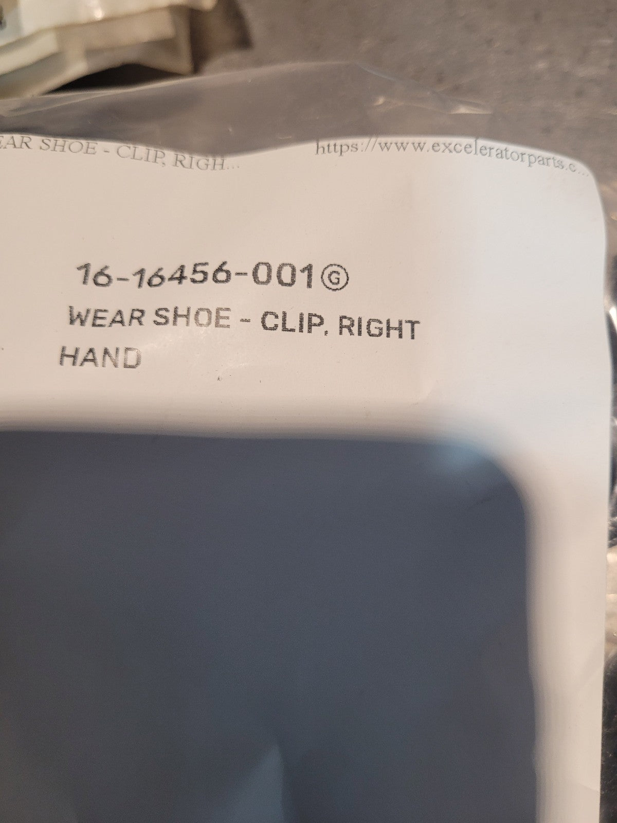 LOT OF 5PC - 16-16456-001 FREIGHTLINER WEAR SHOE - CLIP RH