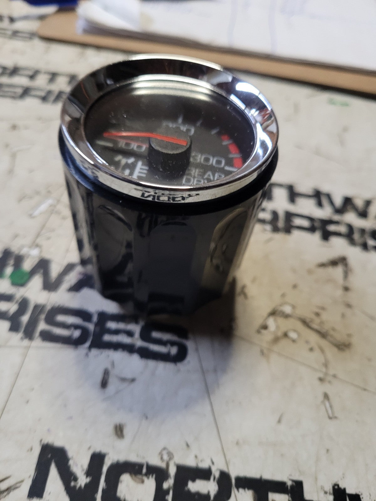 Q43-1171-120-100K PACCAR FRONT DRIVE AXLE TEMPERATURE TEMP GAUGE 300F