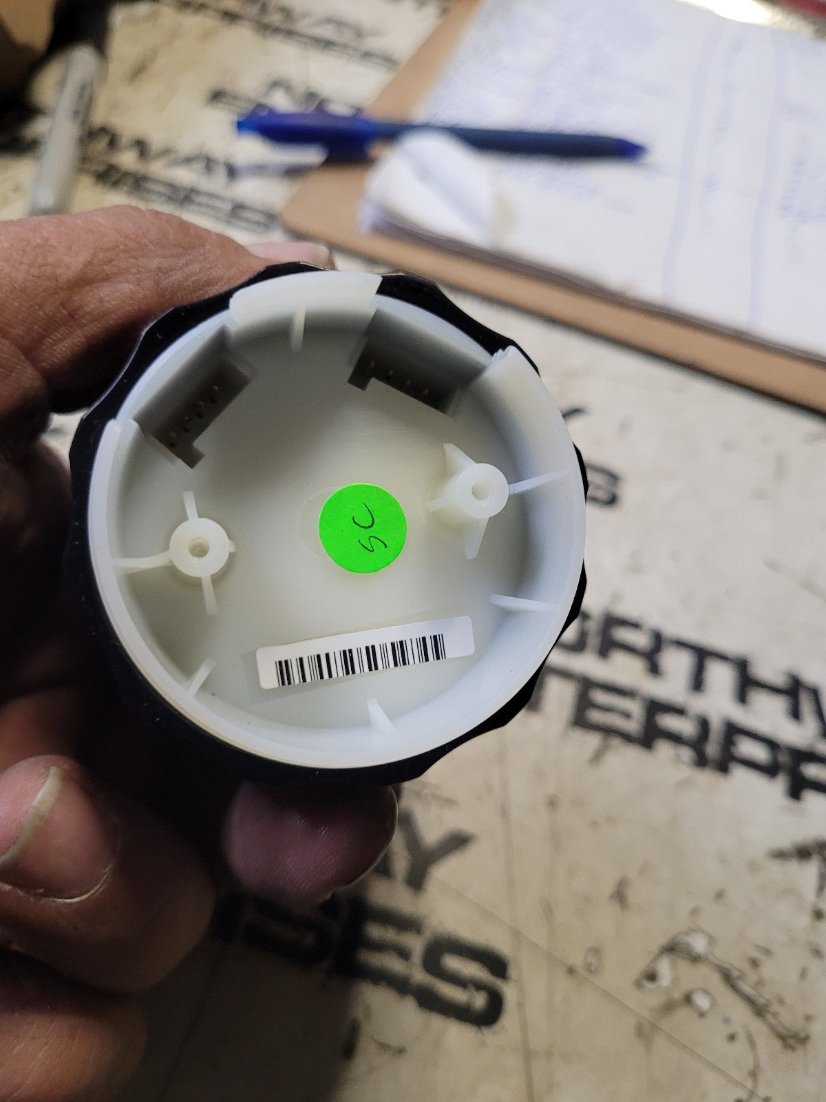 Q43-1171-120-100K PACCAR FRONT DRIVE AXLE TEMPERATURE TEMP GAUGE 300F