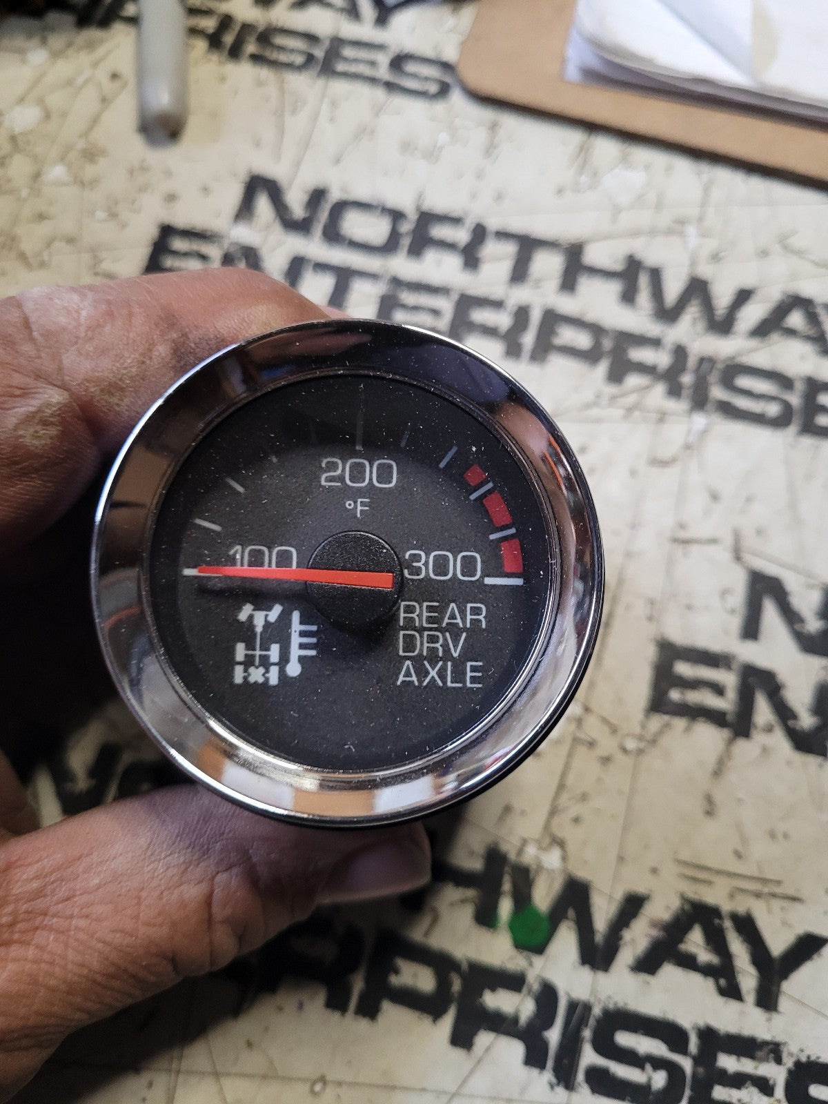 Q43-1171-120-100K PACCAR FRONT DRIVE AXLE TEMPERATURE TEMP GAUGE 300F