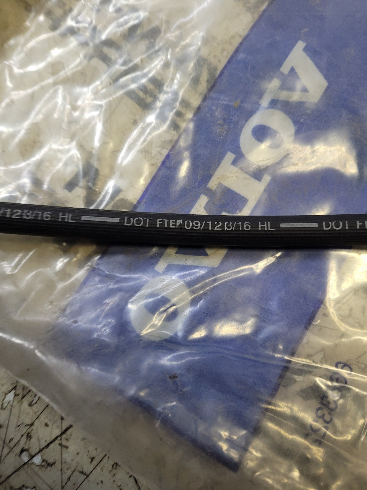 VOE11119541 11119541 Volvo brake hose A25D A25E A30D A30E