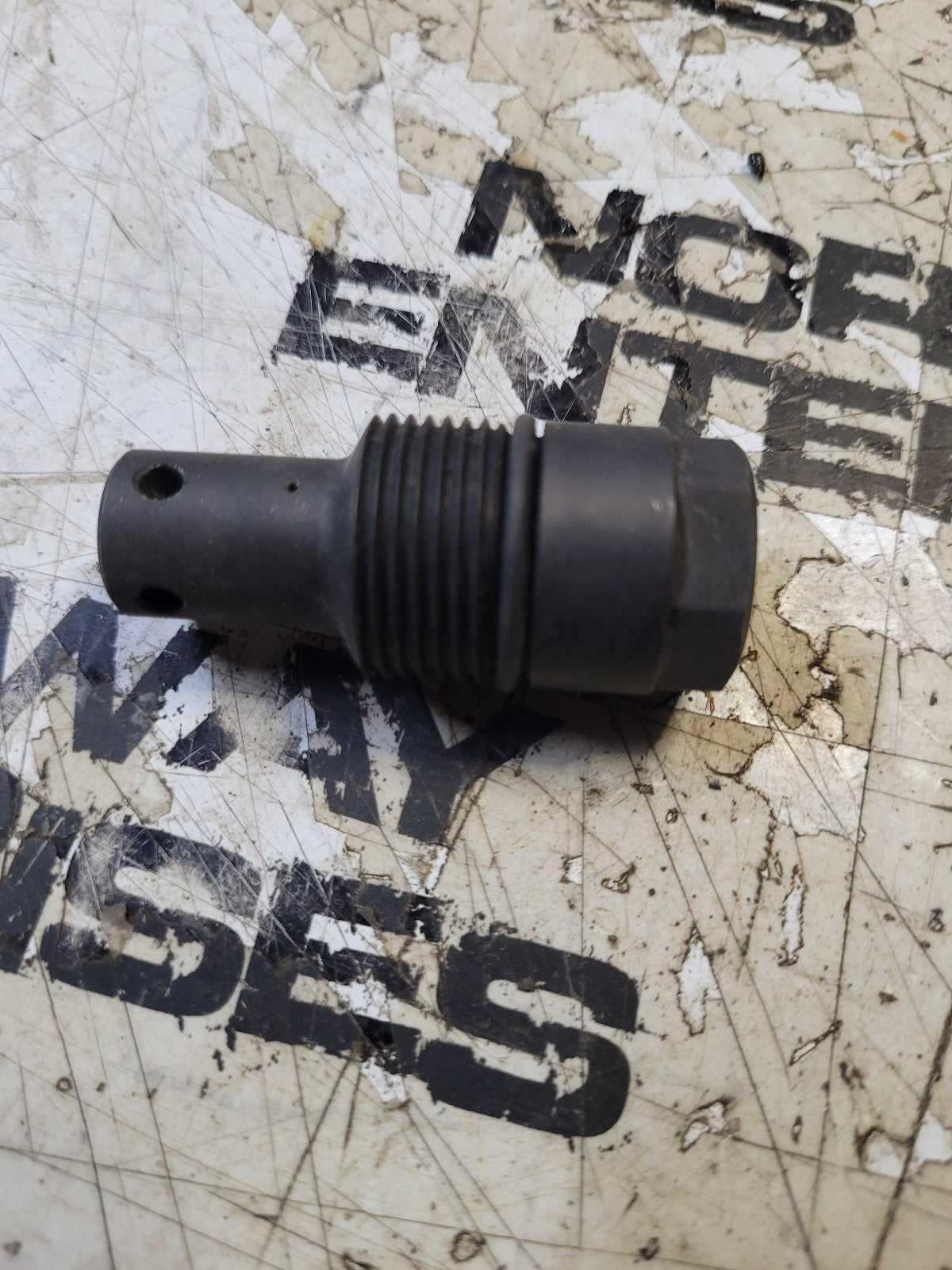 A0000912210  OEM DETROIT DDE F/PUMP VALVE