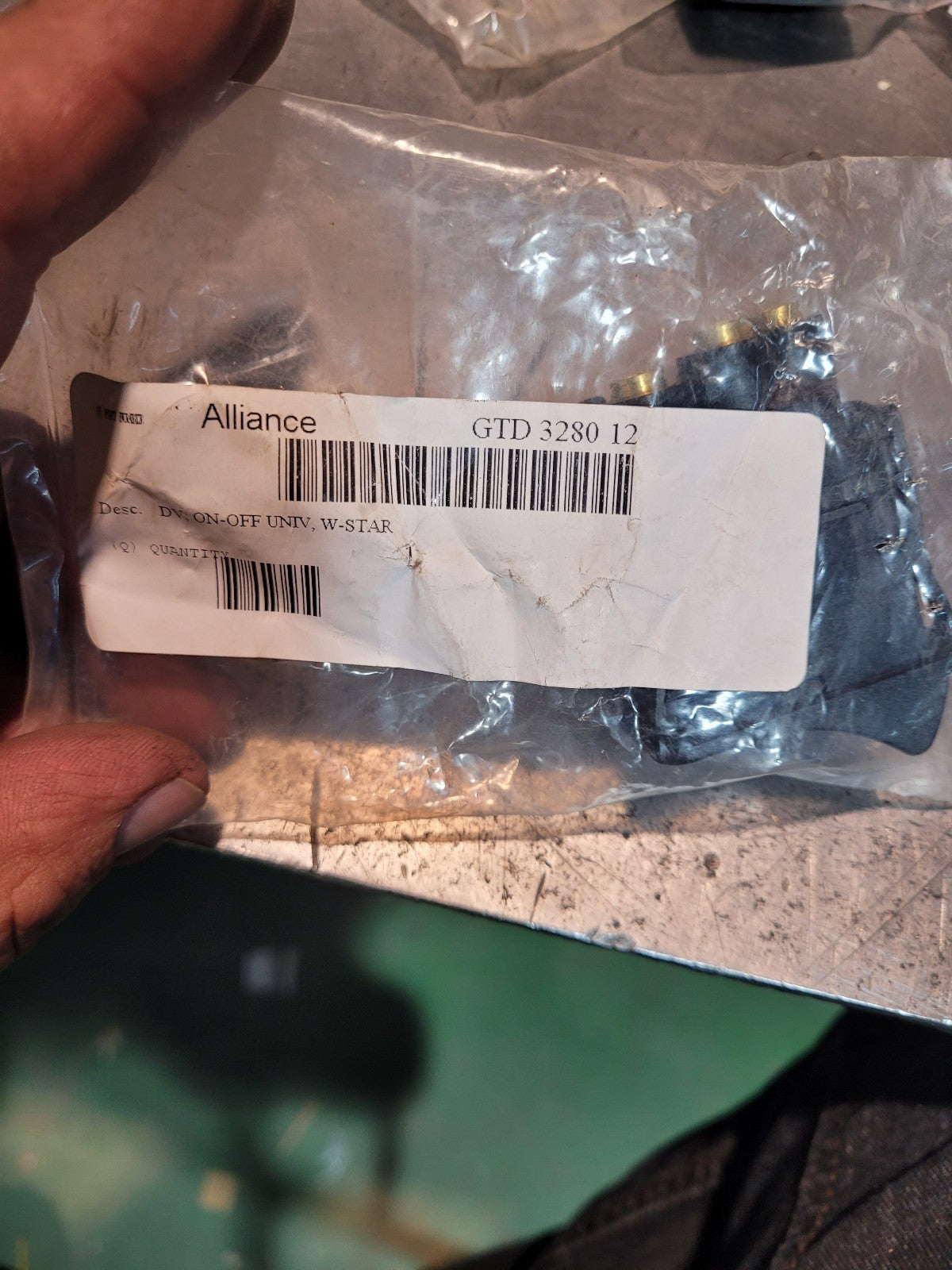 NEW OEM GTD3280-12 Western Star Dash MTD Differential Lockout Air Control Valve