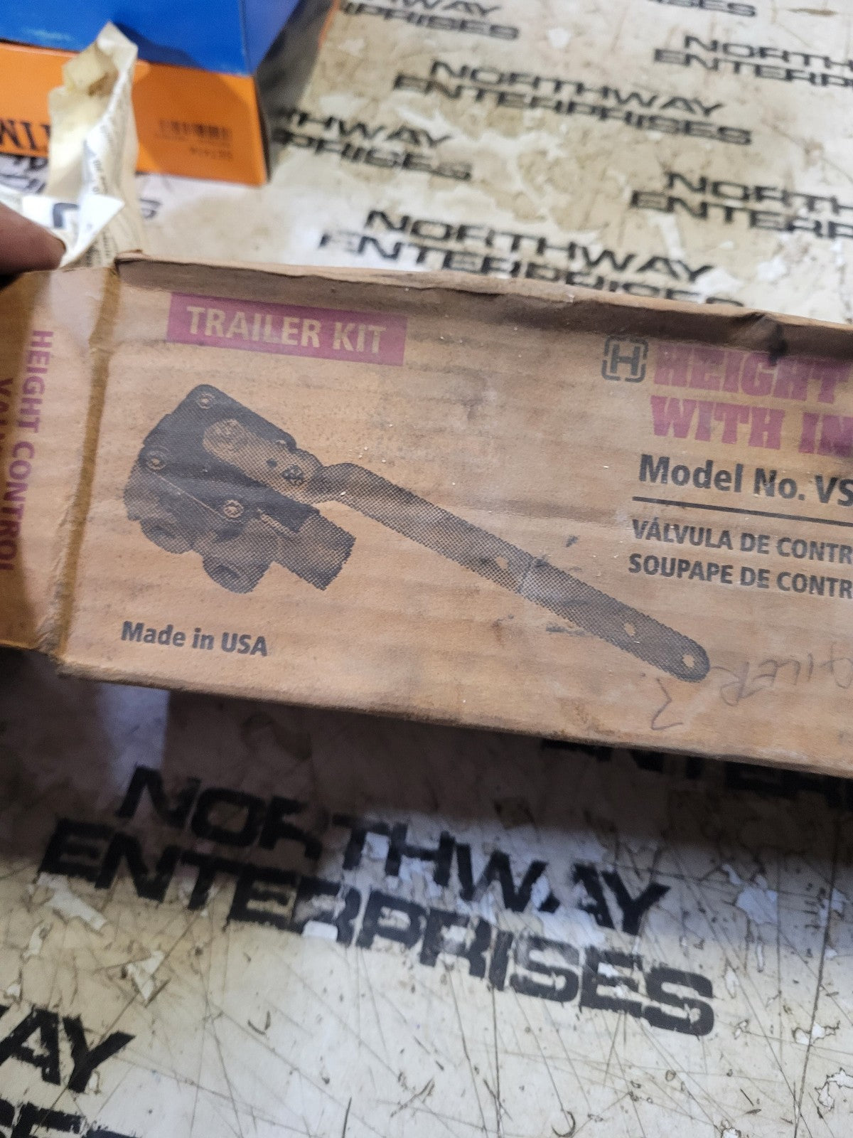 Hendrickson VS-228 Trailer Height Control Valve with Dump Valve