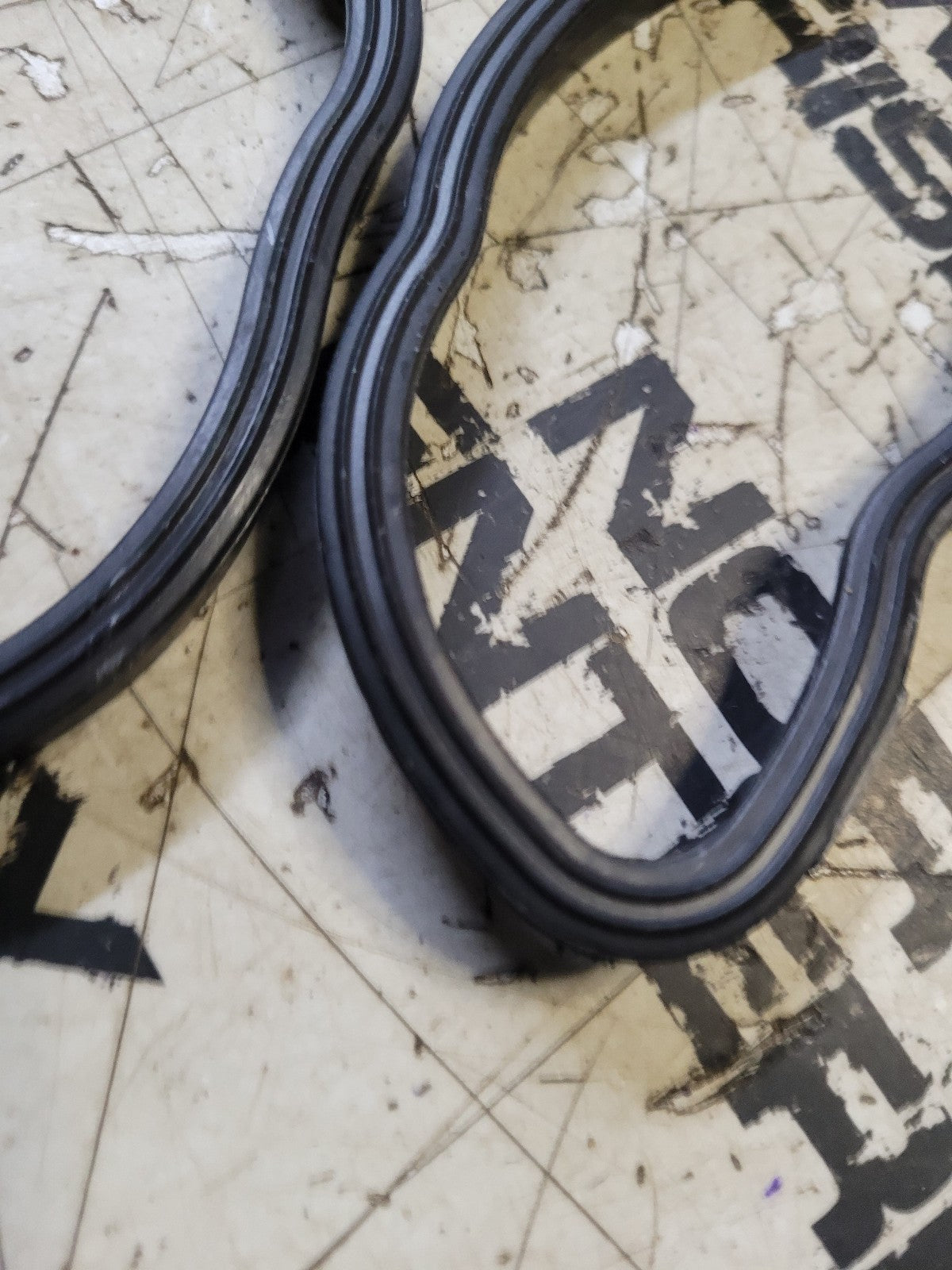 6754-11-8181 KOMATSU VALVE COVER HEAD COVER GASKET