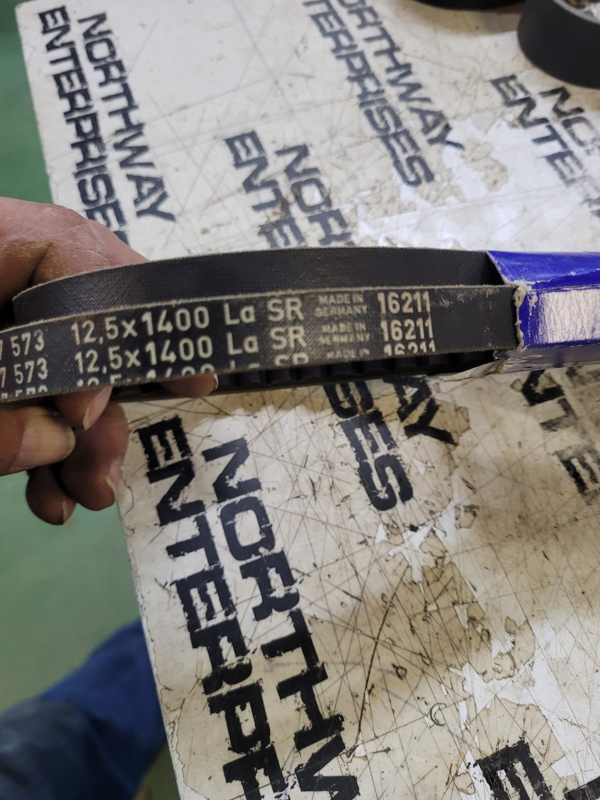 13977573 VOLVO BELT VOE13977573