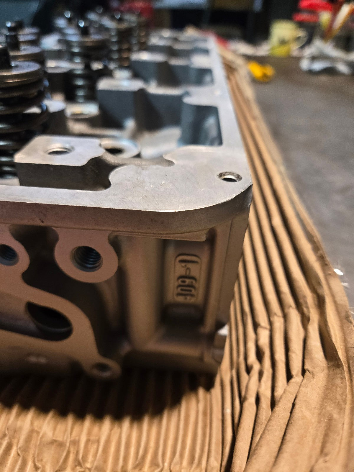 REMAN RH PASSENGER CYLINDER HEAD 6.6 DURAMAX DIESEL LLY VIN 2 97779579 ref27