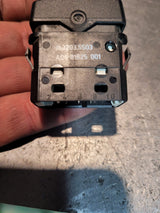 NEW A06-81625-001 FREIGHTLINER POWER DOOR UNLOCK SWITCH