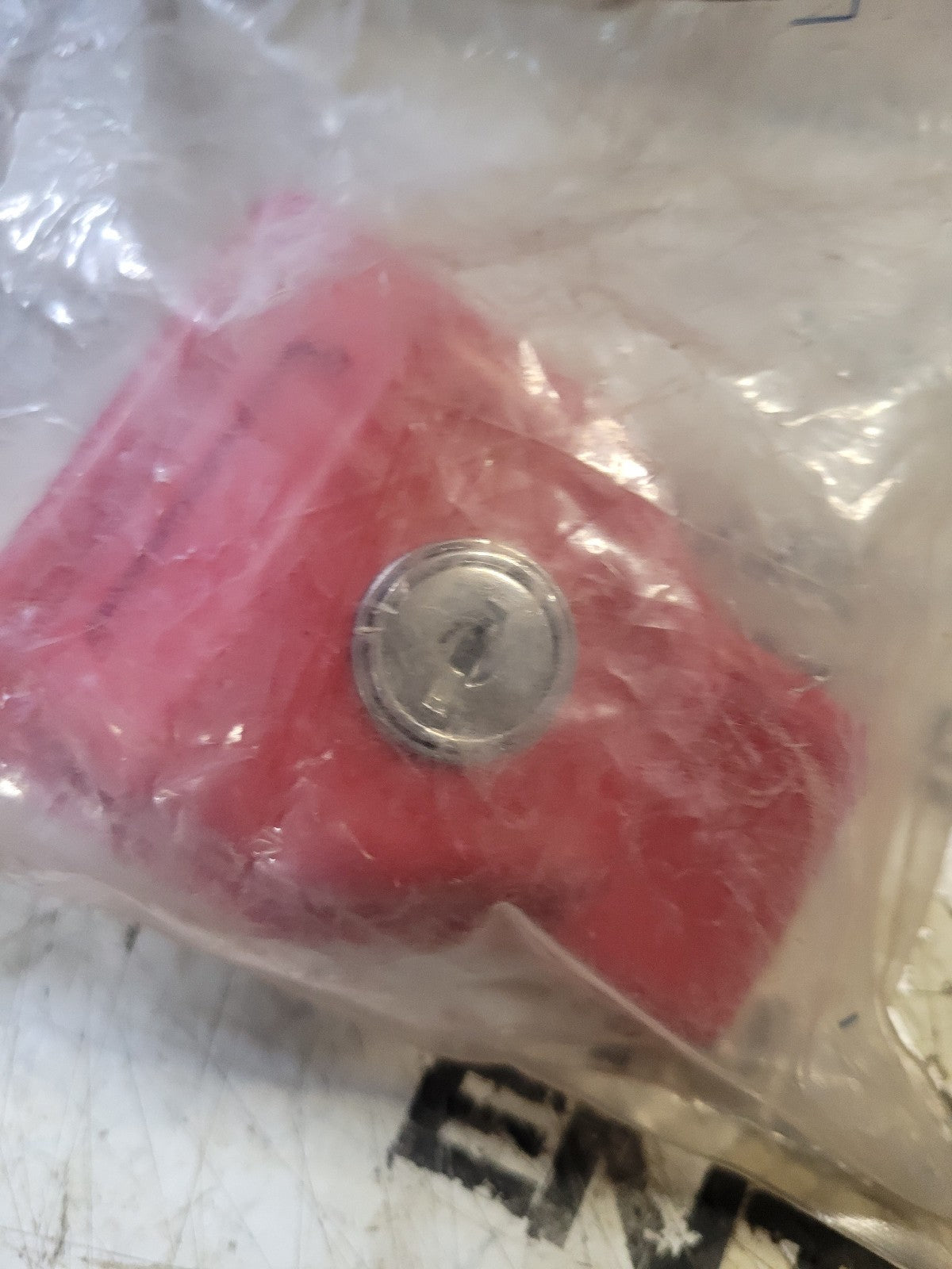 12-700 PHILLIPS GLADHAND LOCK WITH KEY