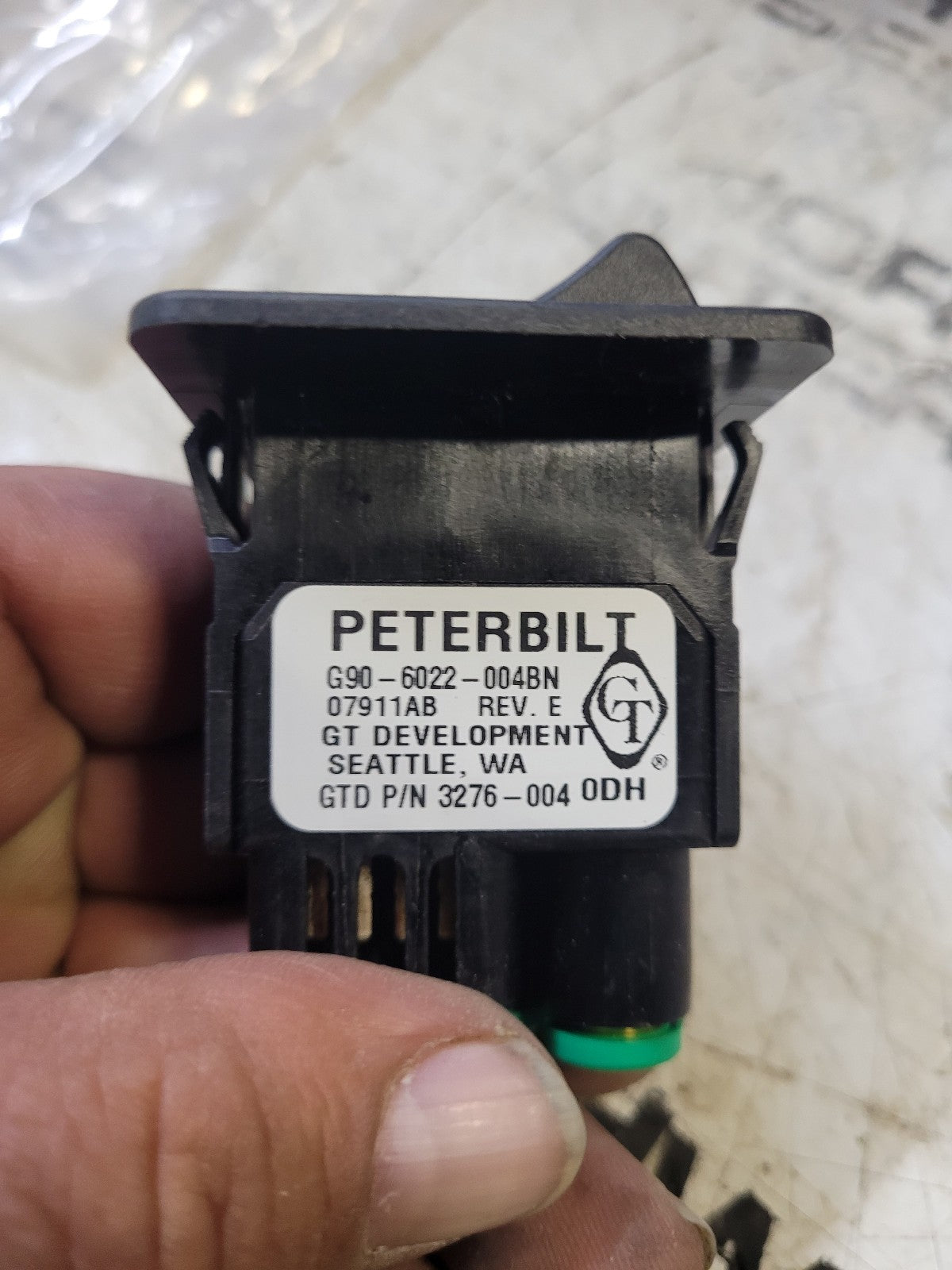 NEW Air Rocker Valve PTO Control Switch For Peterbilt G90-6022-004BN