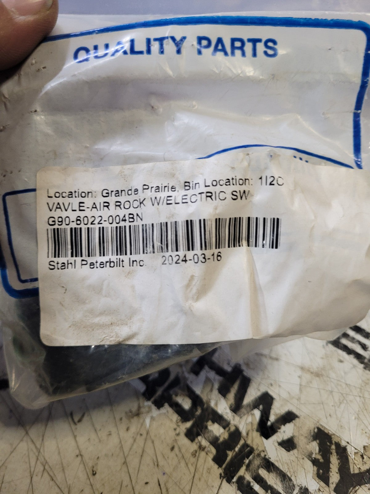 NEW Air Rocker Valve PTO Control Switch For Peterbilt G90-6022-004BN