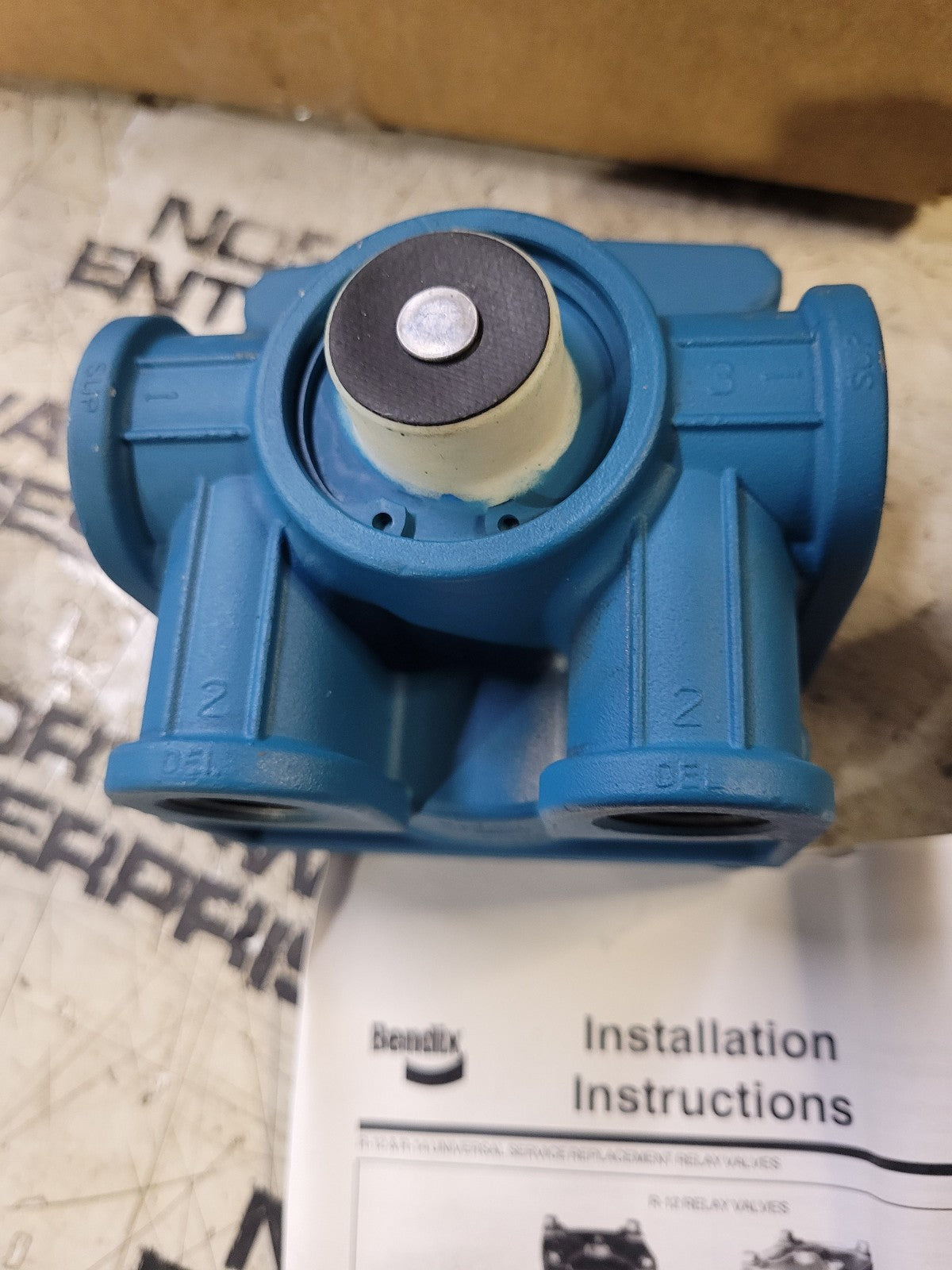 Bendix OR103009X R 12 Remanufactured Relay Valve