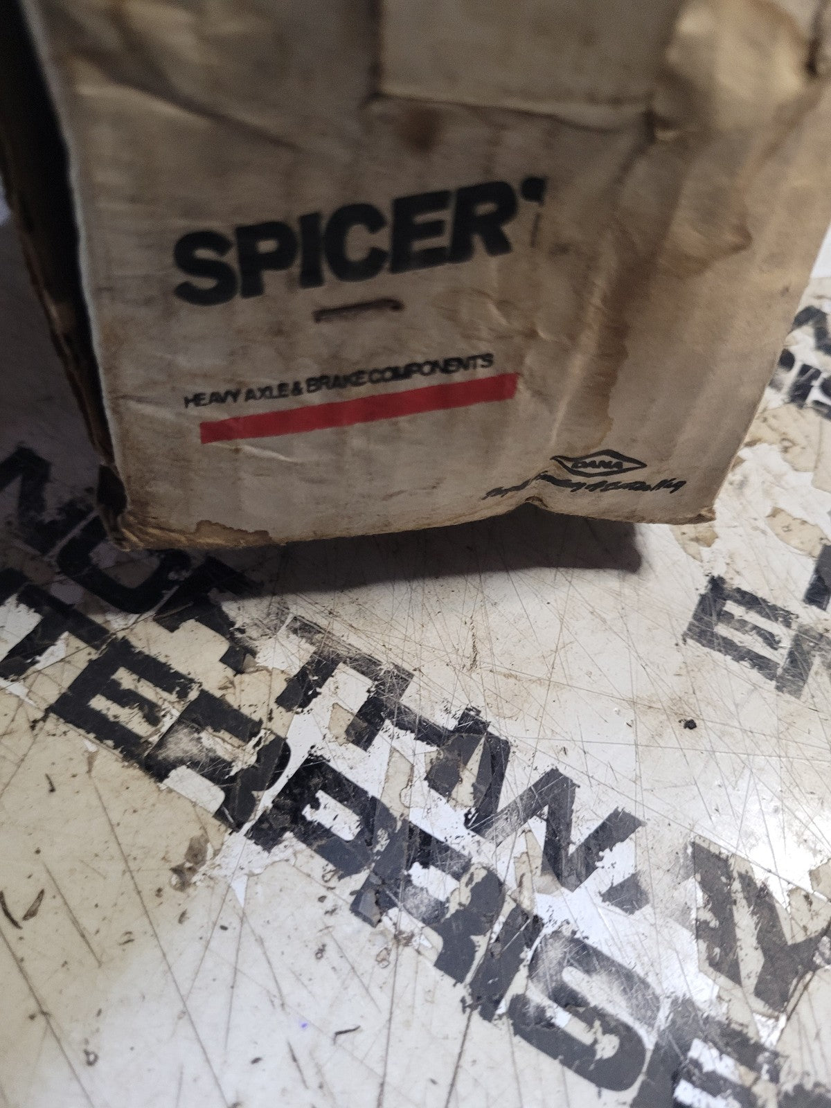 896943R1 SPICER AXLE NUT