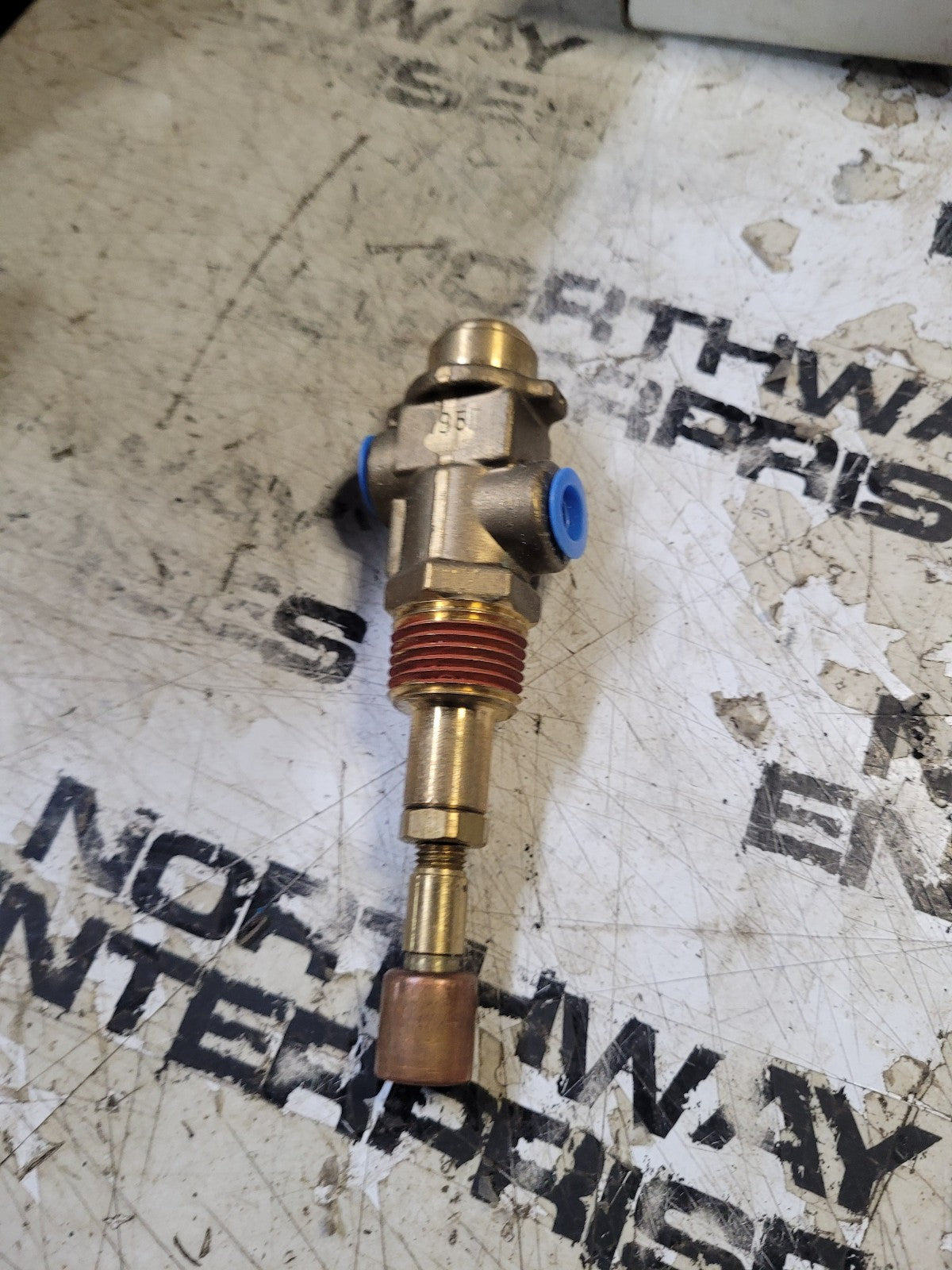 10473600031 Shutterstat Assembly, 195 Degree