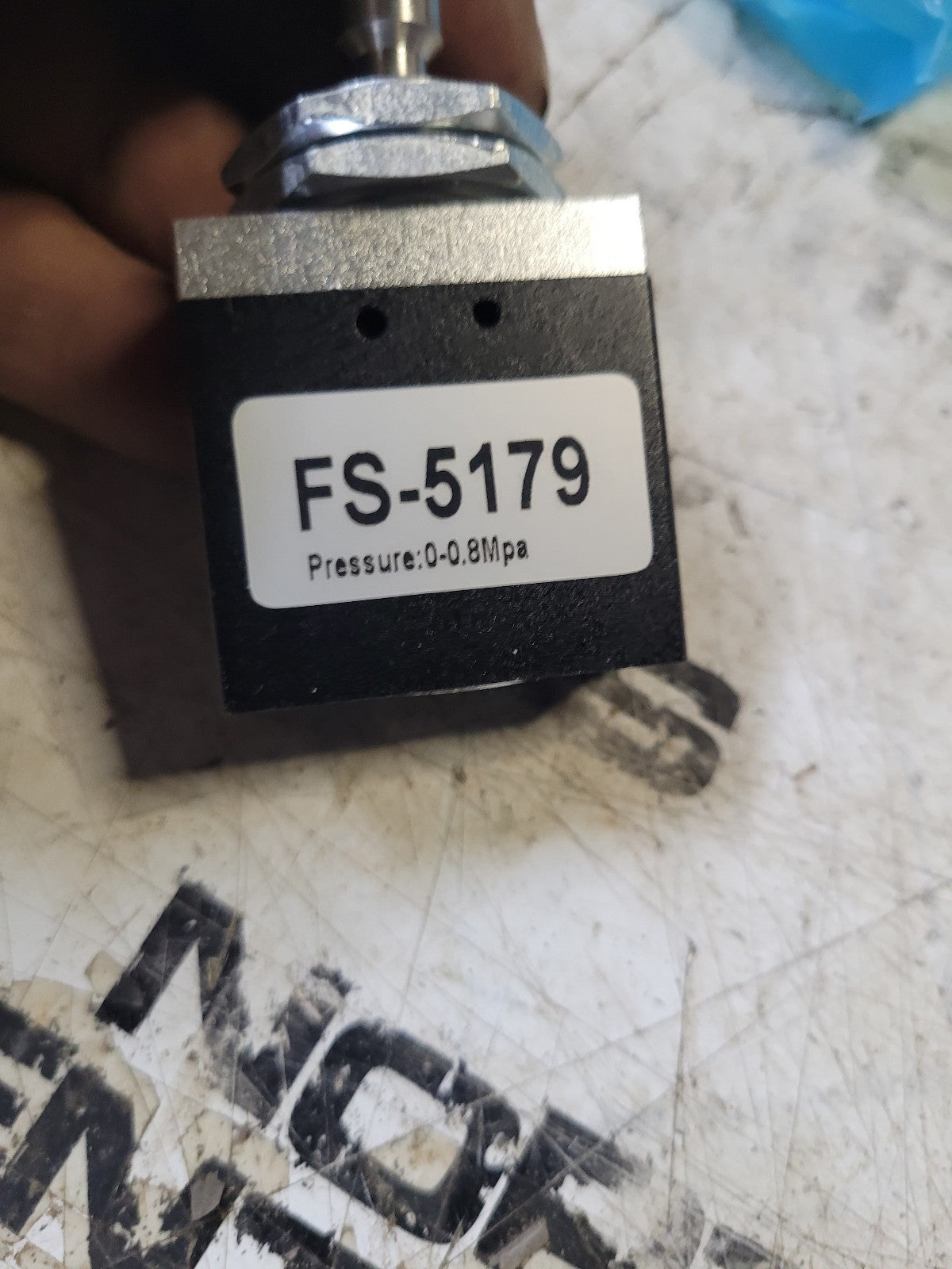 Buyers Products BAV020T Toggle Valve Only, Momentary Switch
