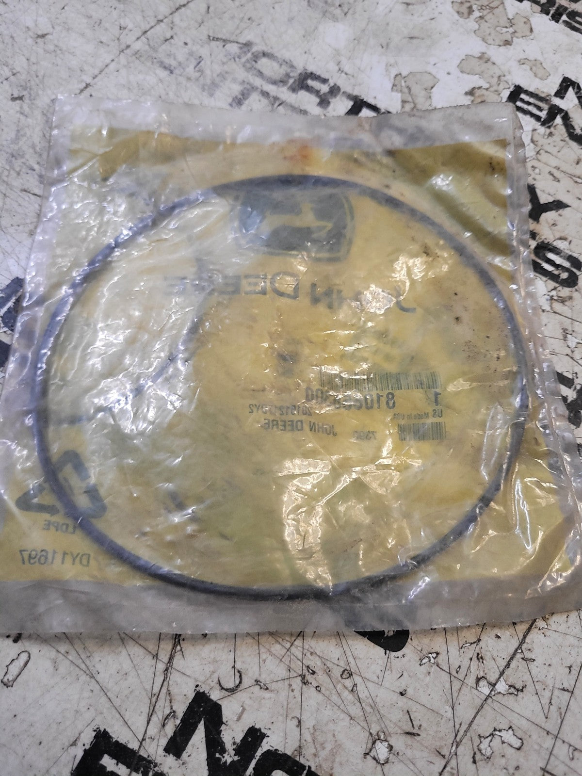 810656300 JOHN DEERE SEAL