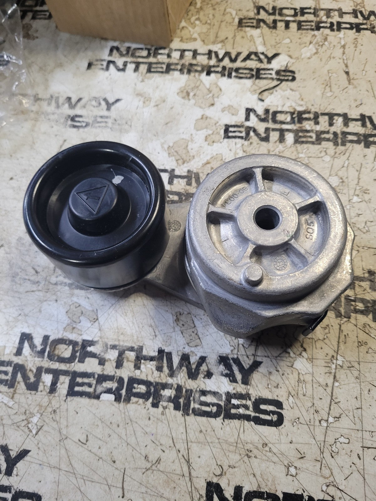 GENUINE RE548027 JOHN DEERE BELT TENSIONER