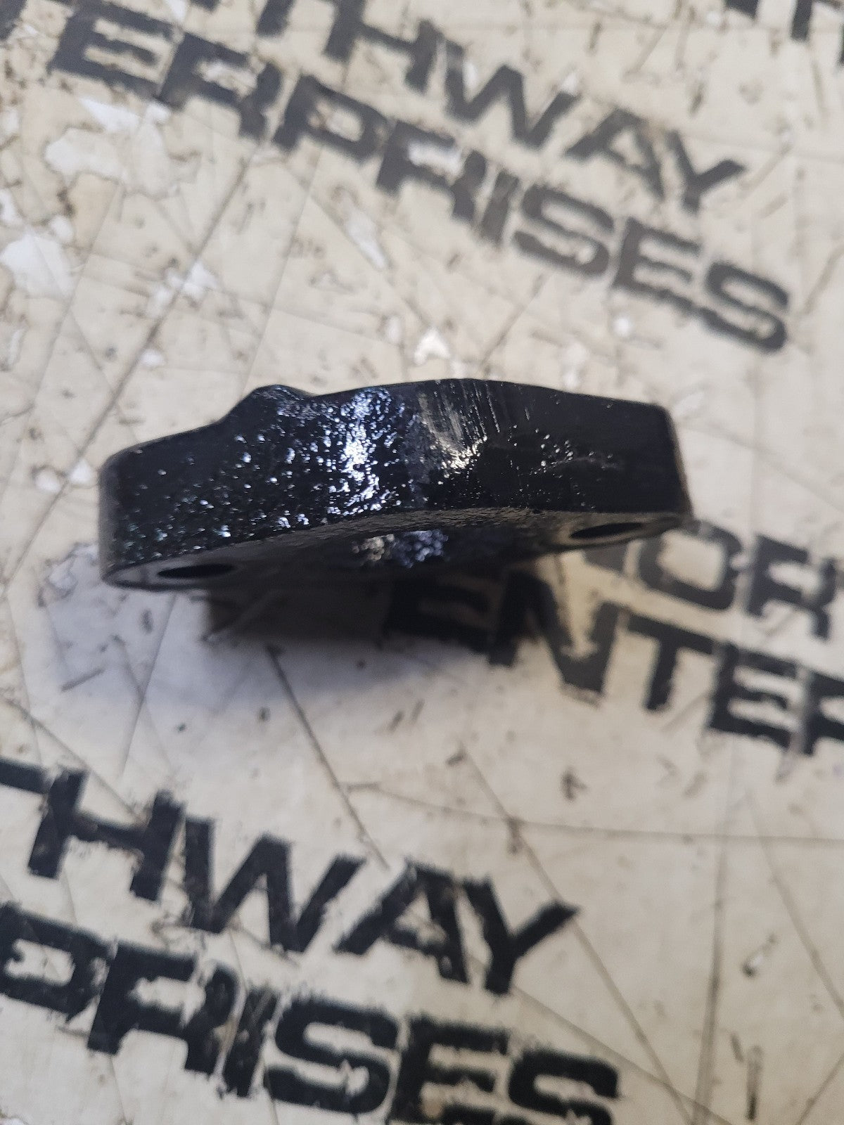 CH10506 INJECTOR HOLD DOWN John Deere 650 - 1050 Injector Hold Down