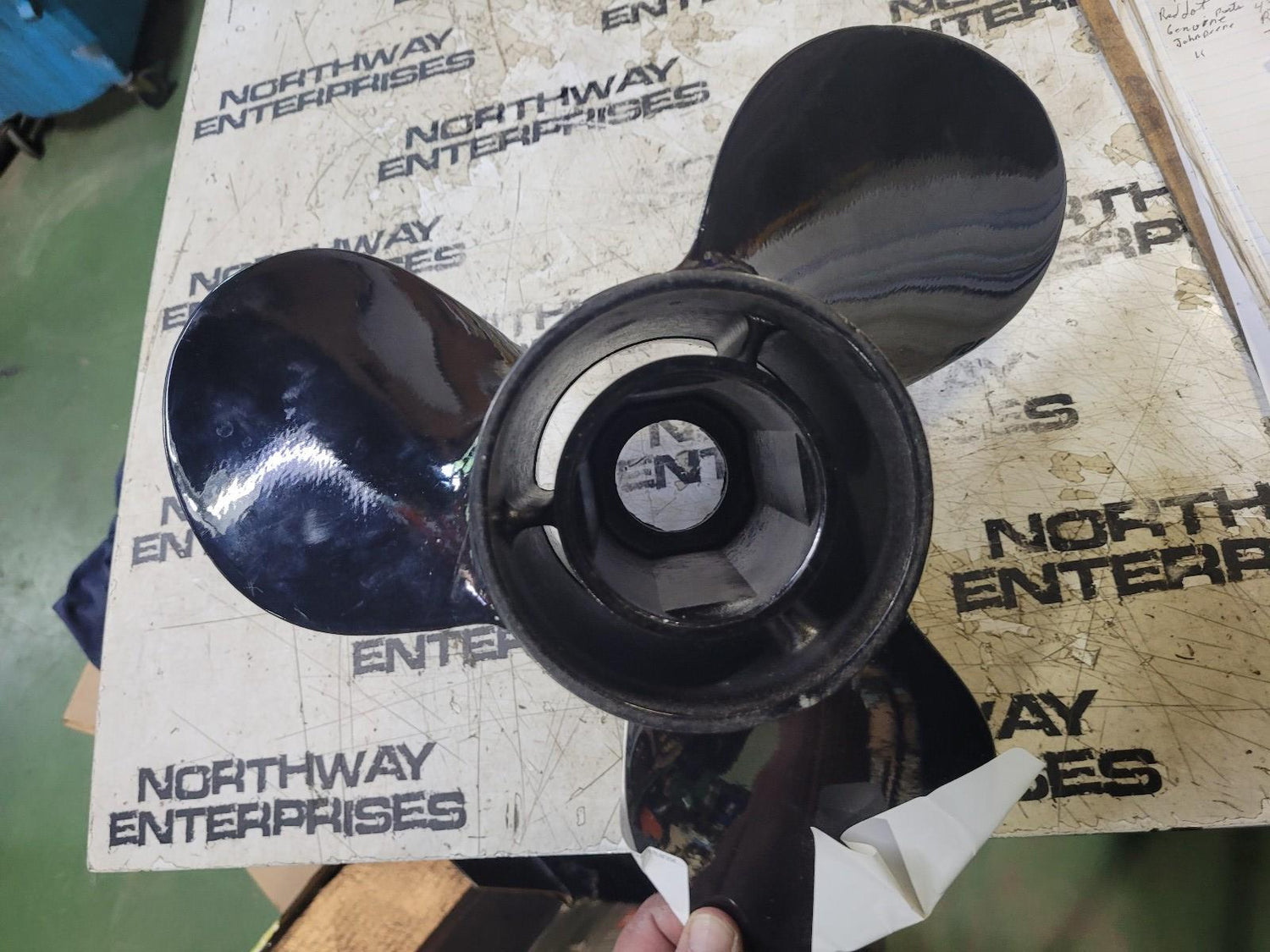 Mercury Mercruiser Black Max Propeller 13 X 19 RH Prop 4877346A45